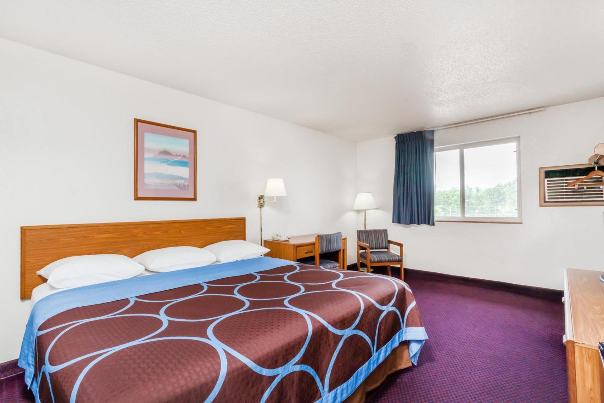 Super 8 by Wyndham Sidney NY photo 24