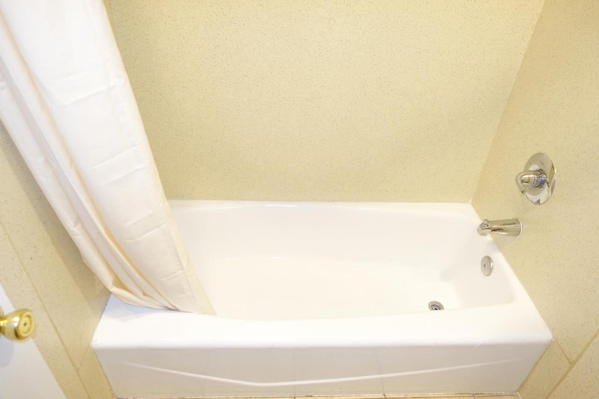 Tropic Lodge photo 18