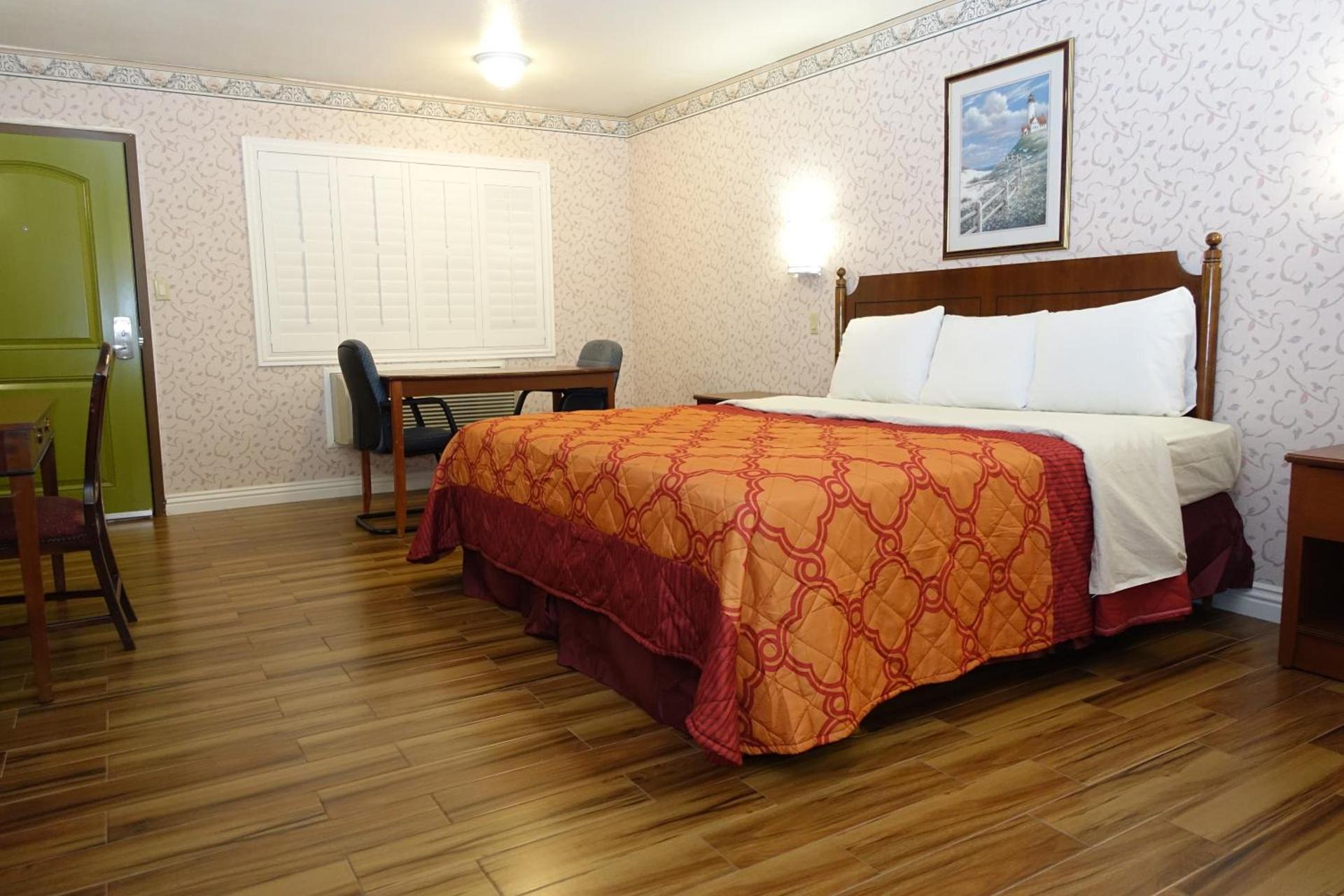 Tropic Lodge photo 25