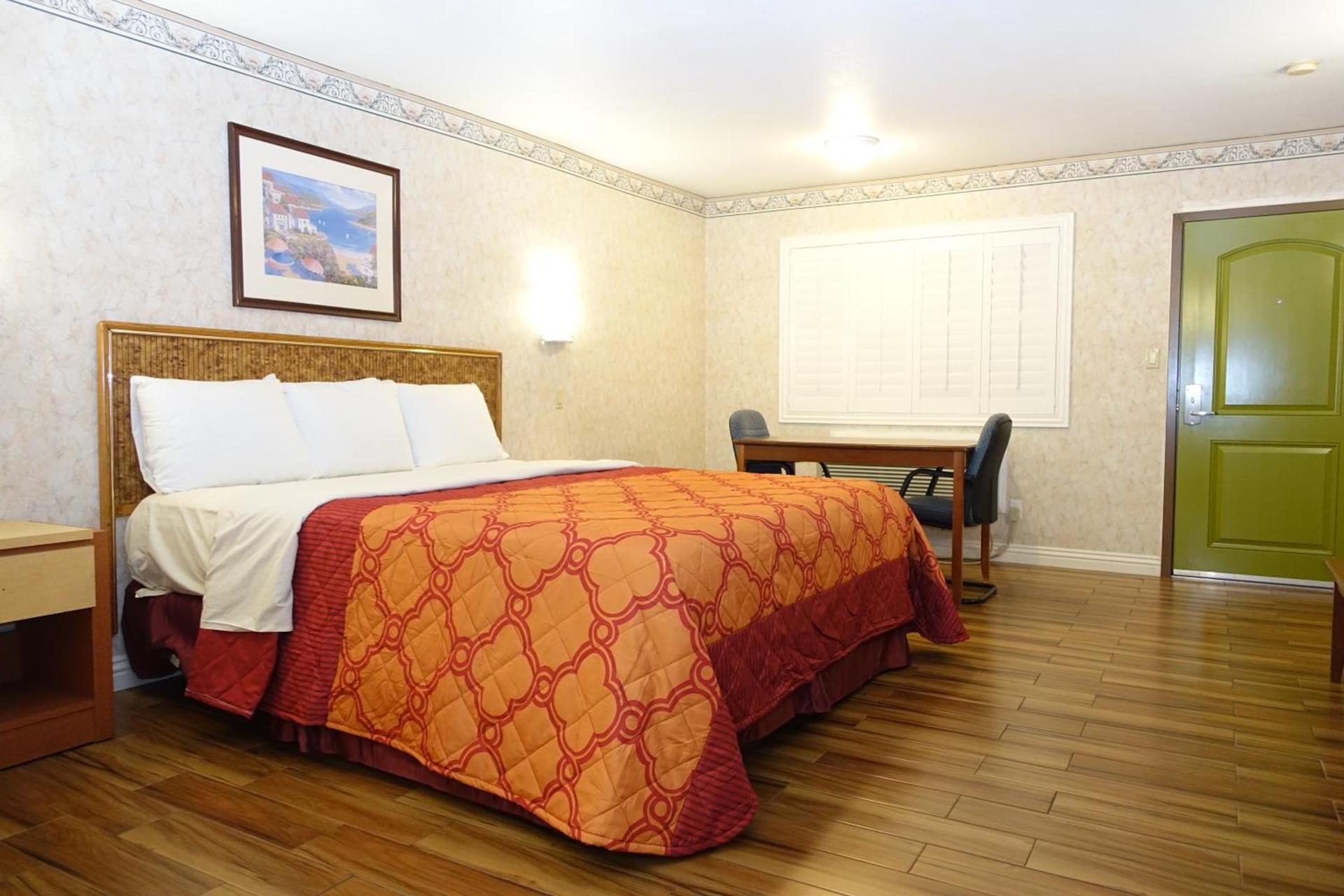 Tropic Lodge photo 31