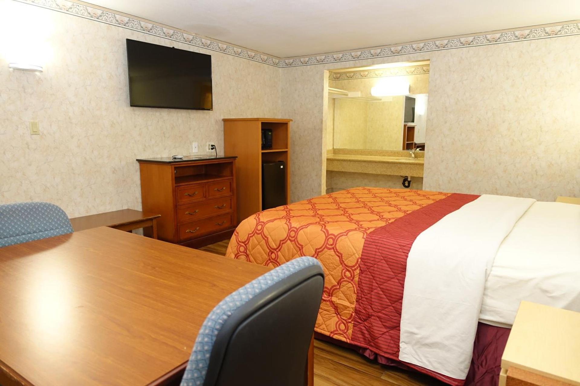 Tropic Lodge photo 30
