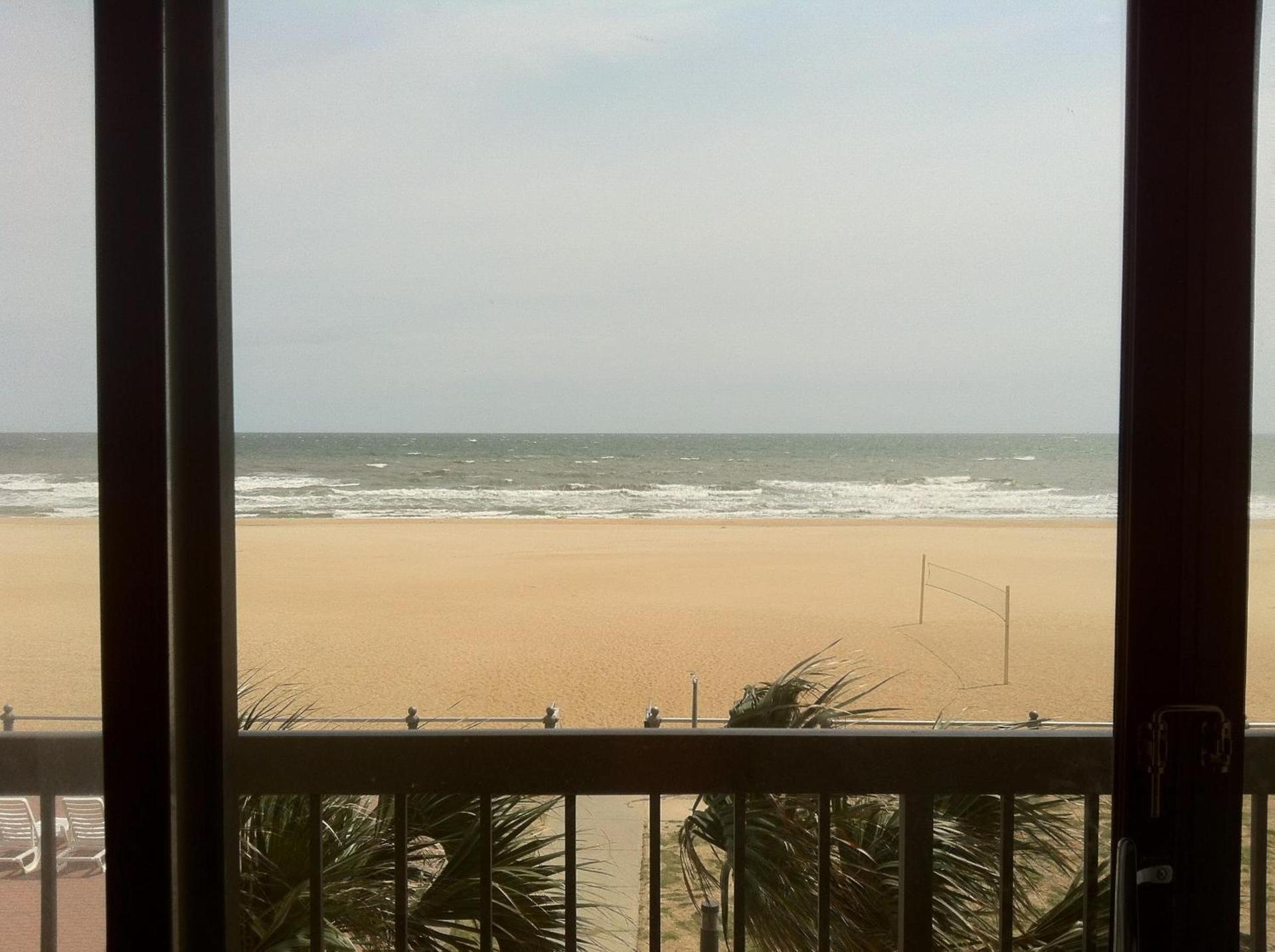 Wyndham Virginia Beach Oceanfront photo 7