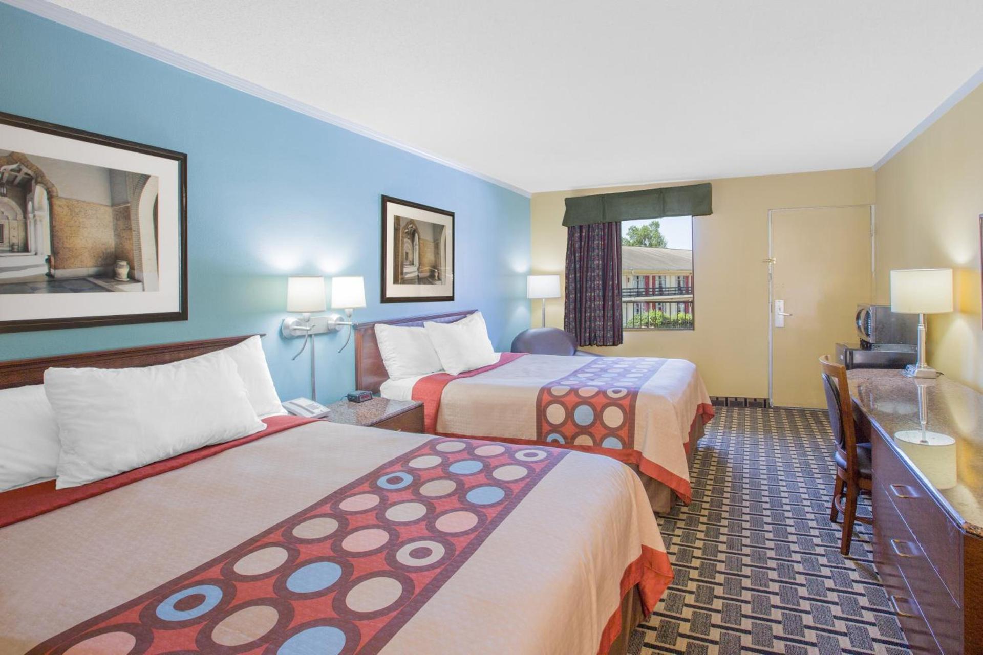 Super 8 by Wyndham Jasper photo 27
