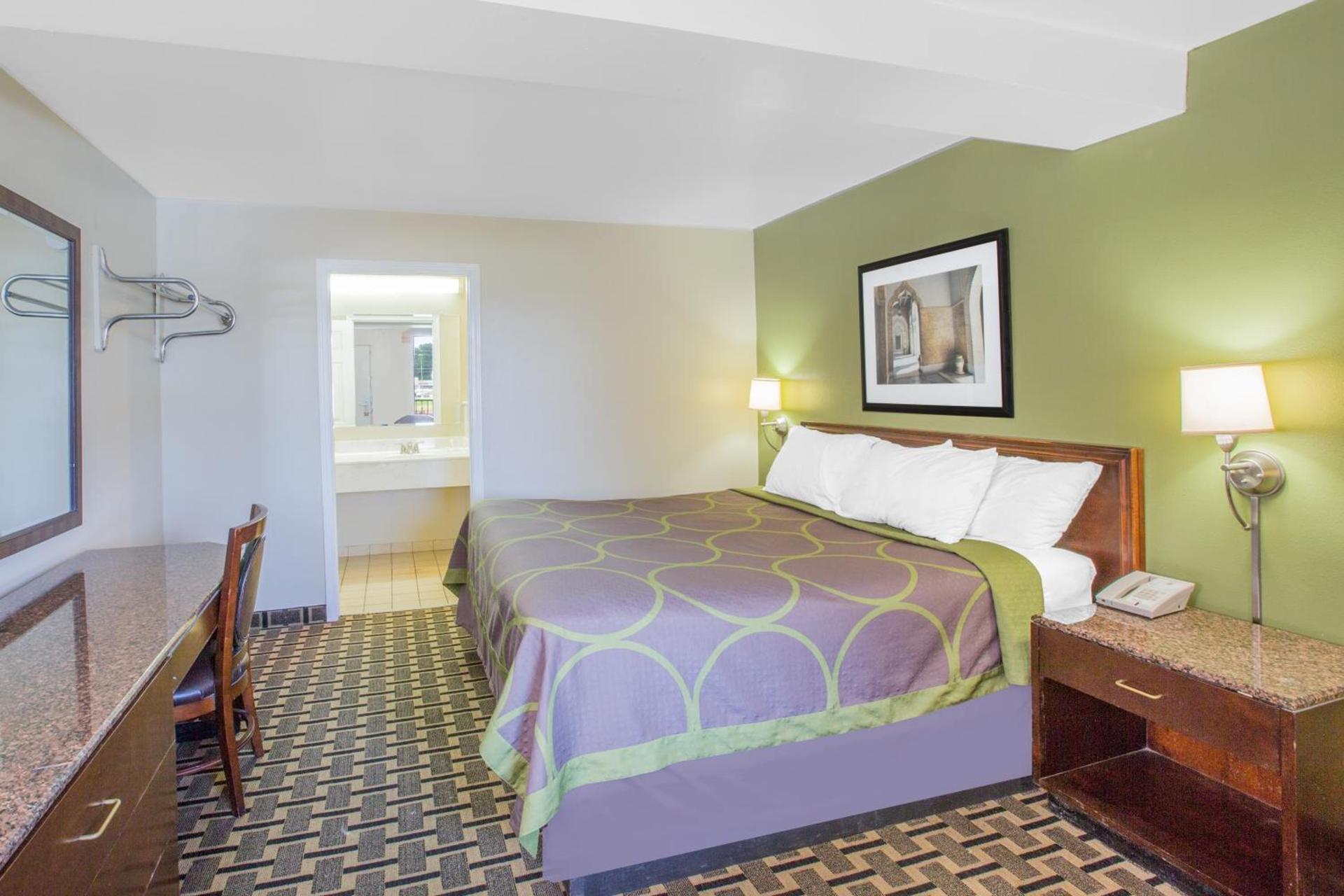 Super 8 by Wyndham Jasper photo 26