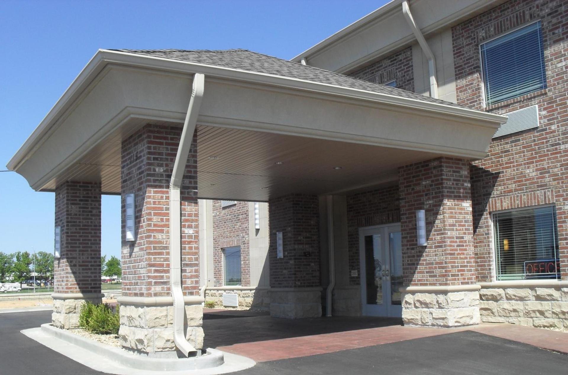 Bell's Extended Stay and Suites photo 25