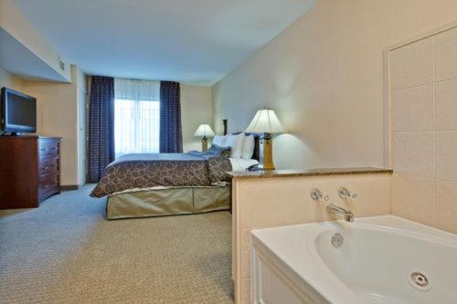 Staybridge Suites Williamsville Buffalo by IHG photo 8