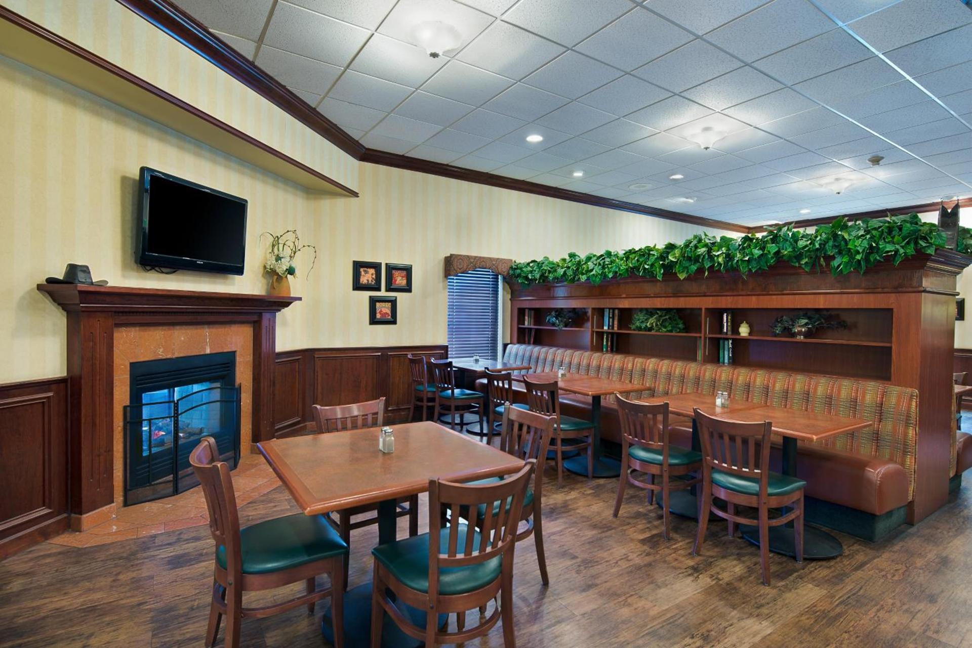 Oxford Suites Pendleton photo 6