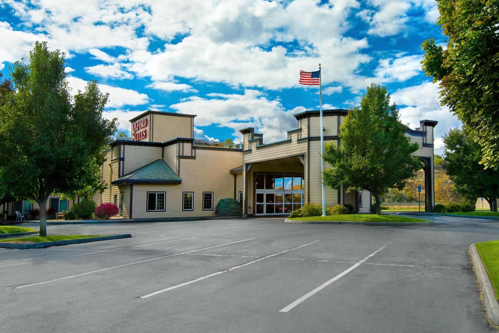 Oxford Suites Pendleton photo 3