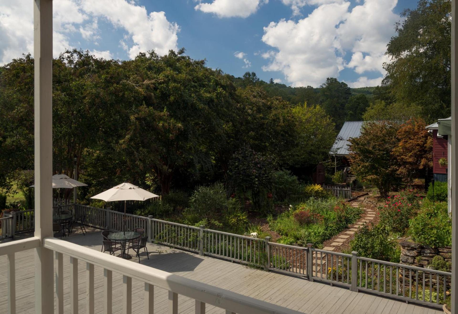 Glen-Ella Springs Hotel & Restaurant photo 25