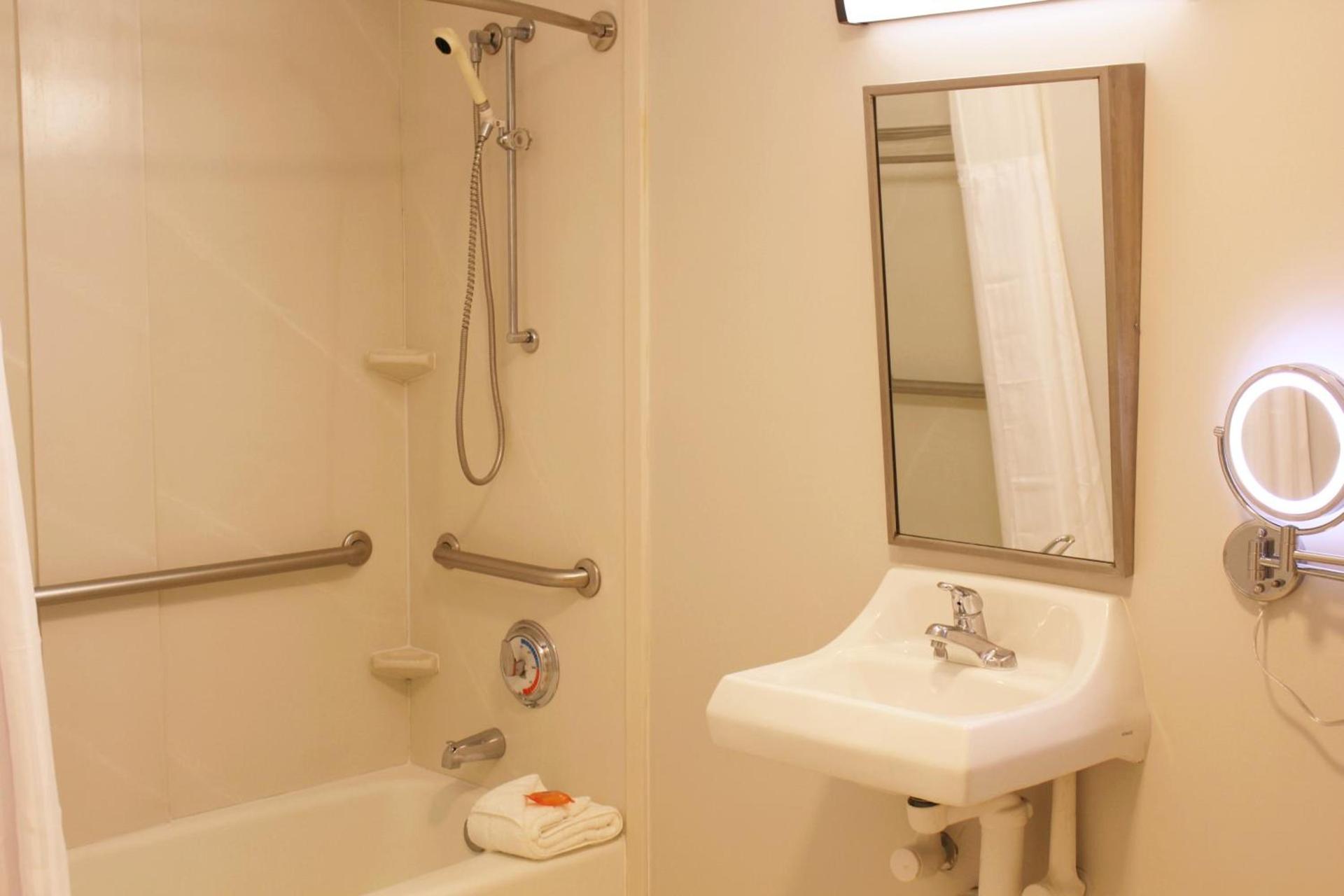 Clarion Inn Sheffield Muscle Shoals photo 52