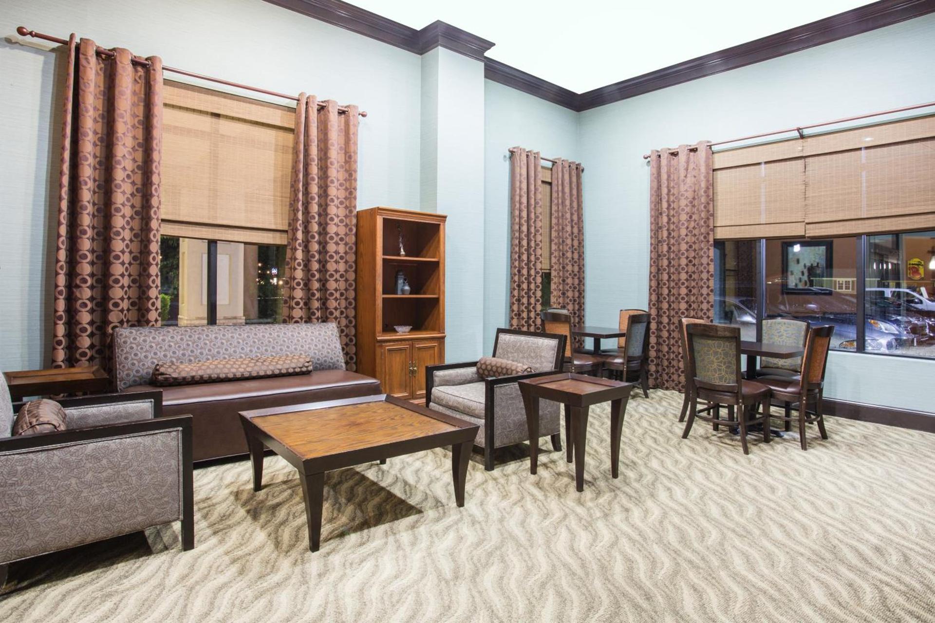 Spark by Hilton Daleville Roanoke North photo 8