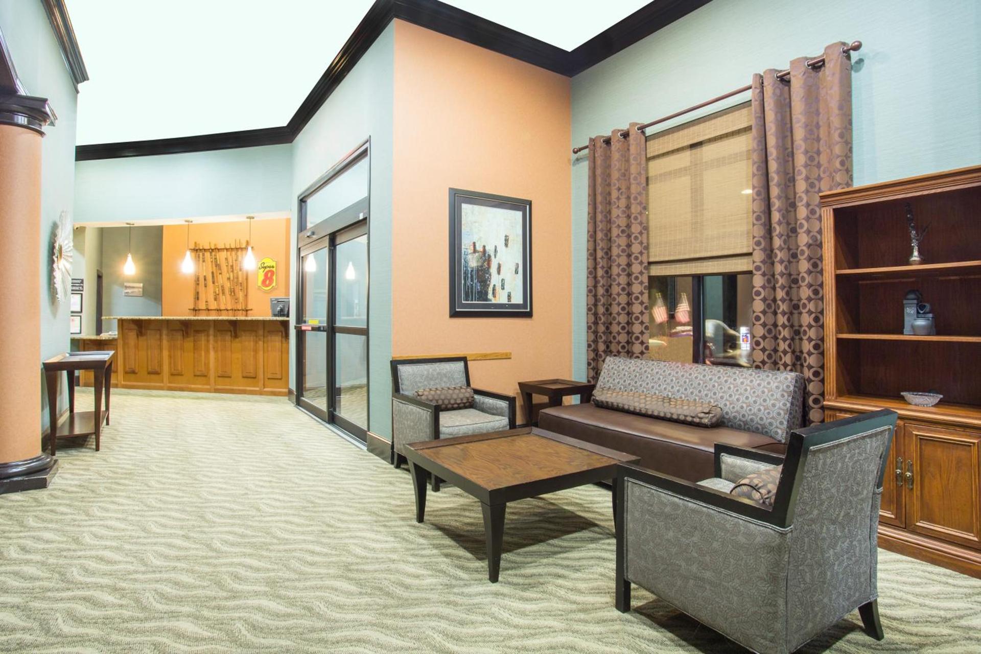 Spark by Hilton Daleville Roanoke North photo 6