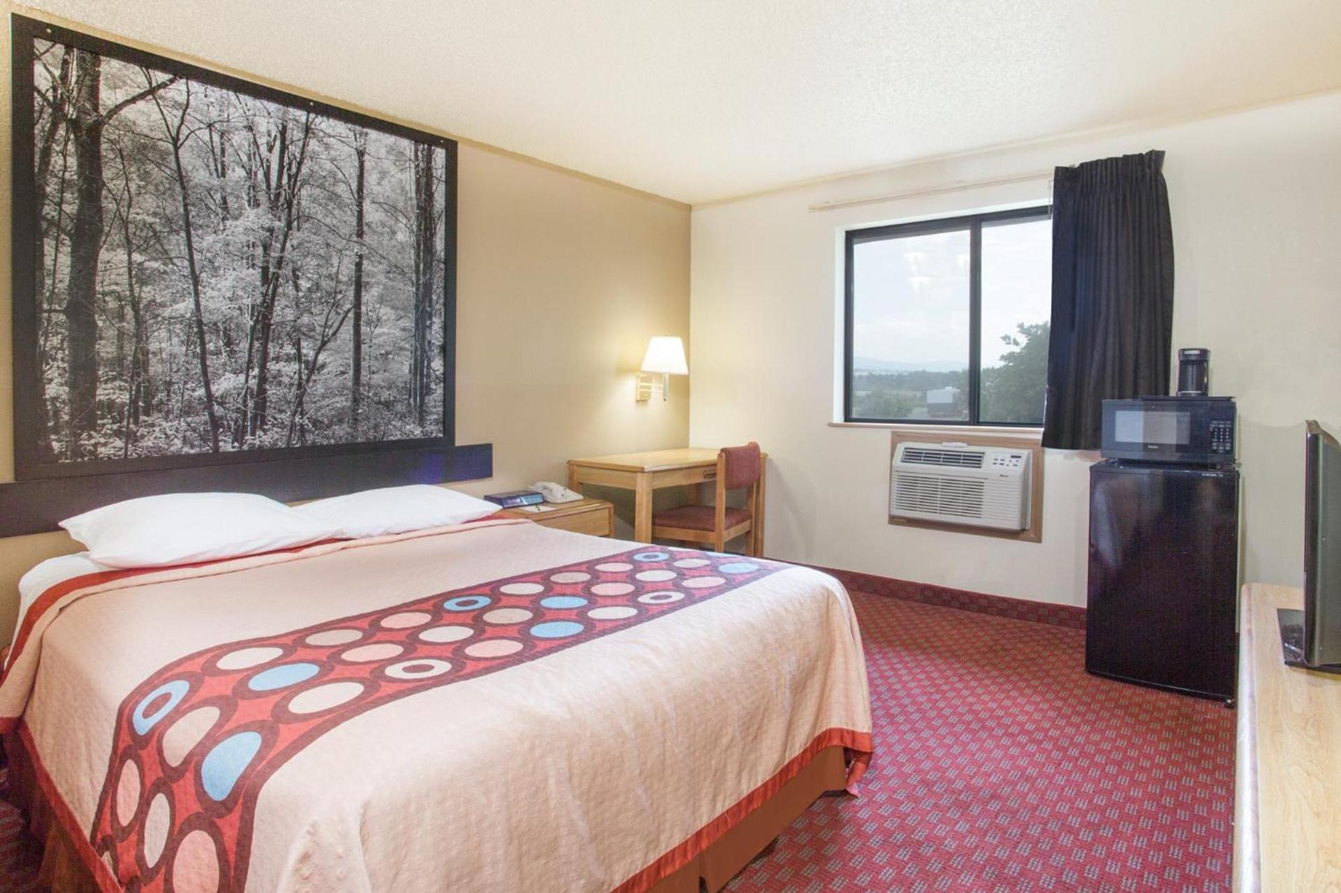 Super 8 by Wyndham Lexington VA photo 30