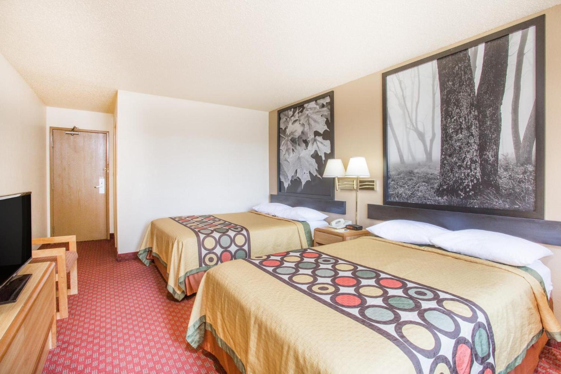 Super 8 by Wyndham Lexington VA photo 16