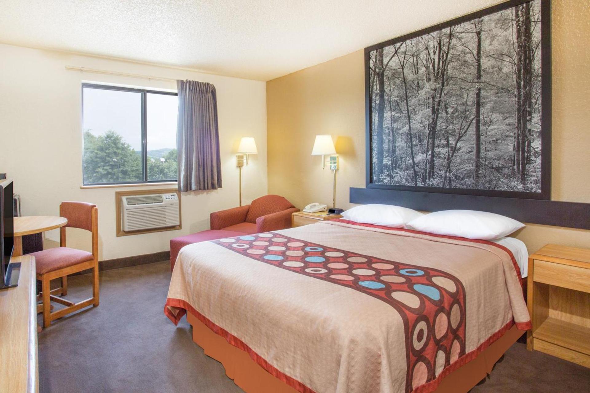 Super 8 by Wyndham Lexington VA photo 23