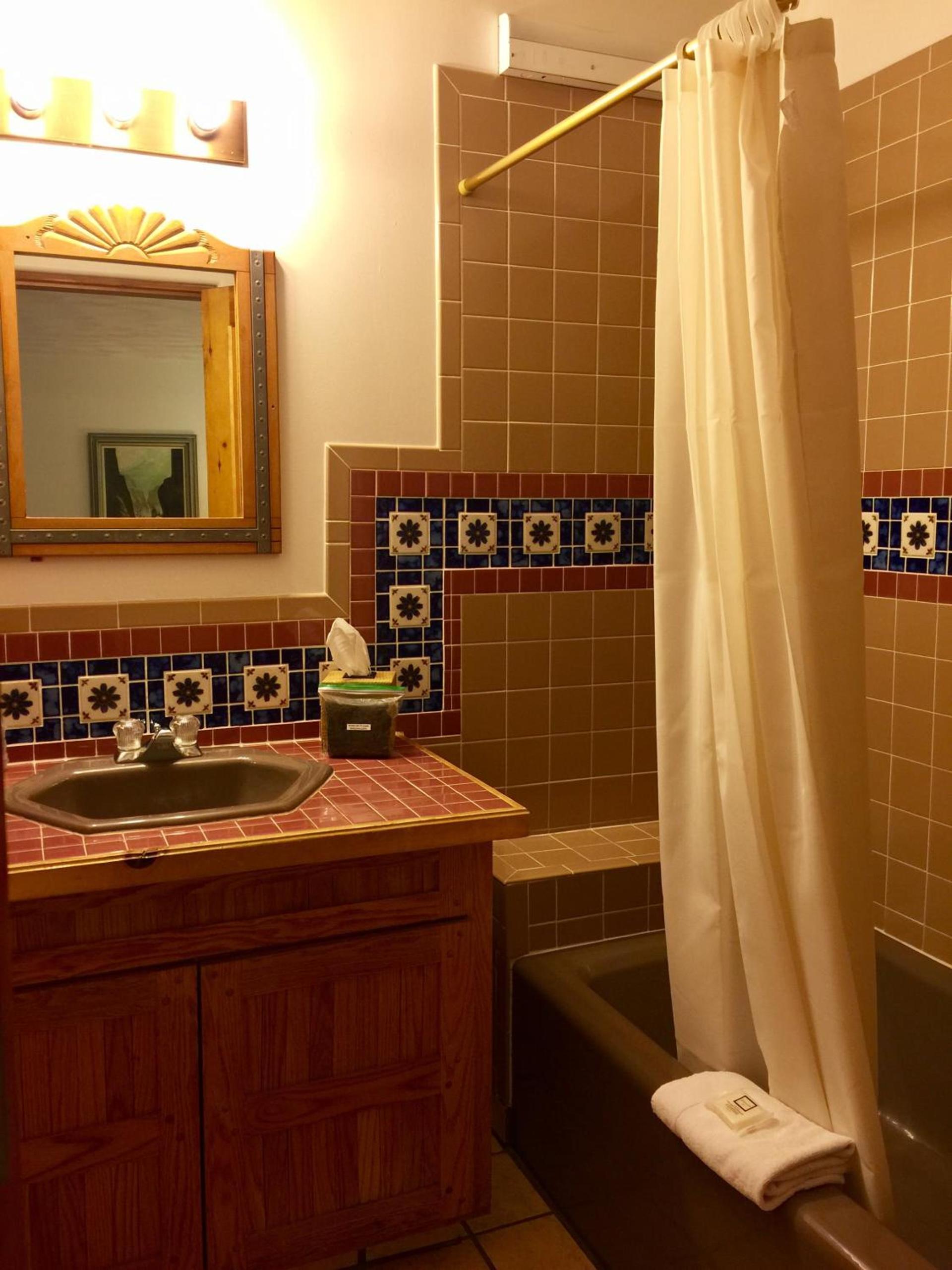 Guadalupe Inn photo 35
