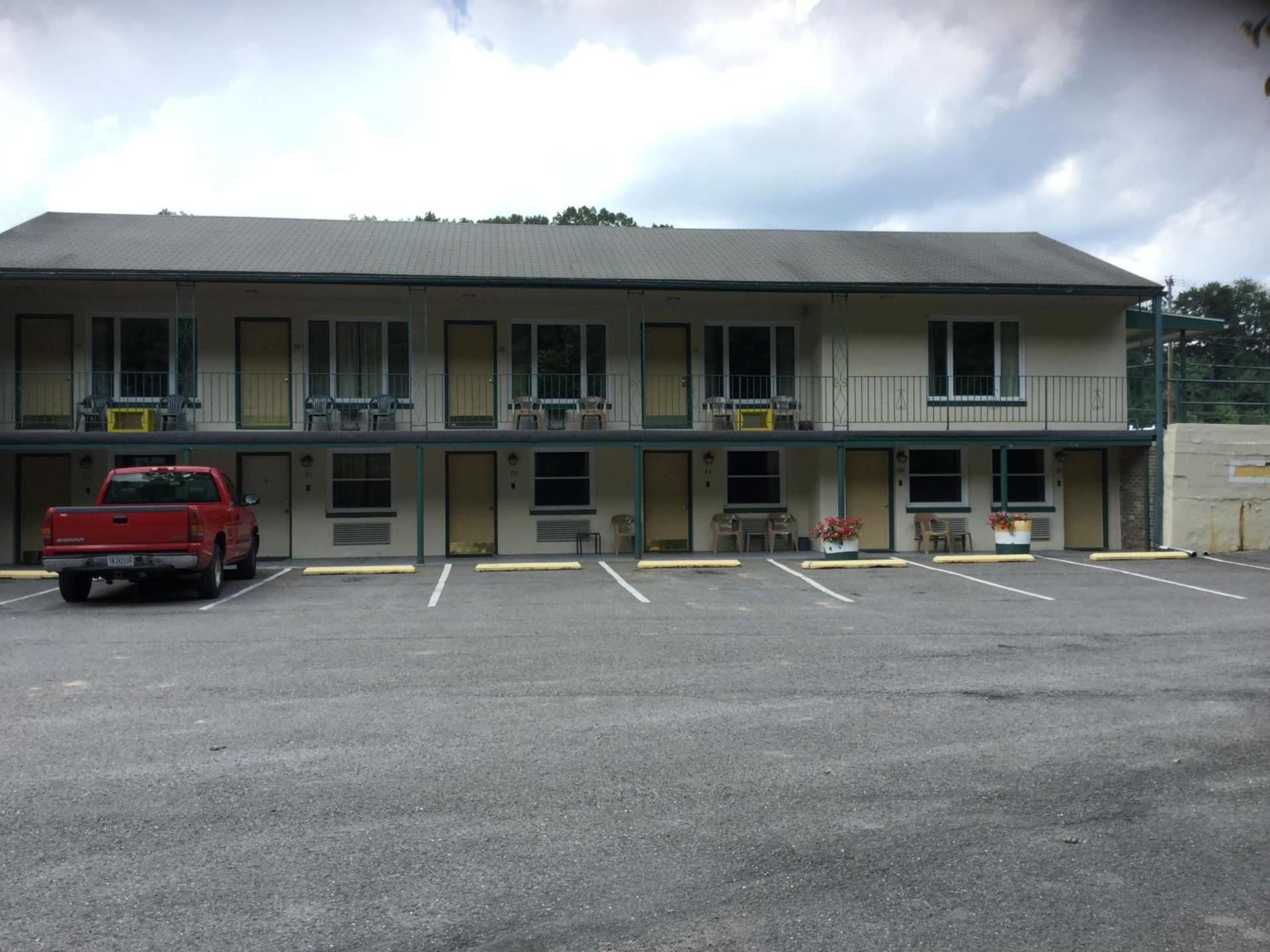 Mahoning Inn photo 18