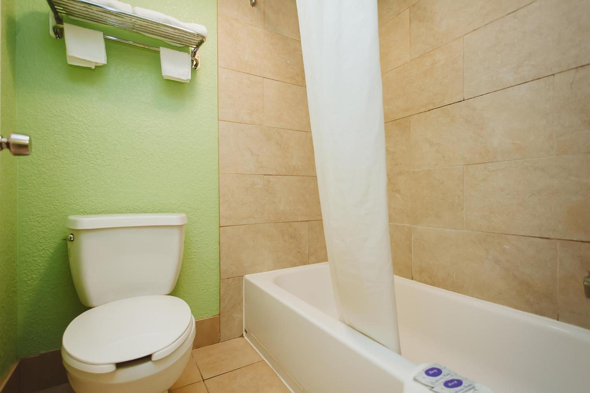 REGENCY INN - CHANNELVIEW photo 2