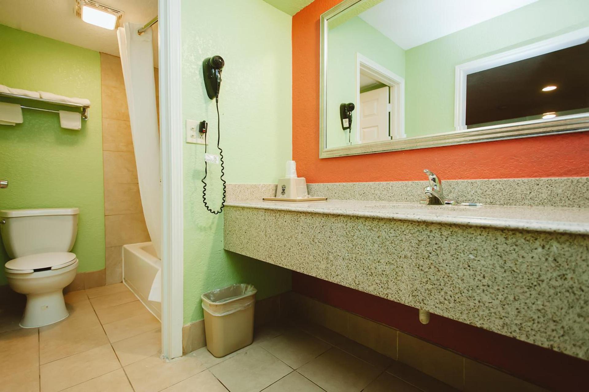 REGENCY INN - CHANNELVIEW photo 3