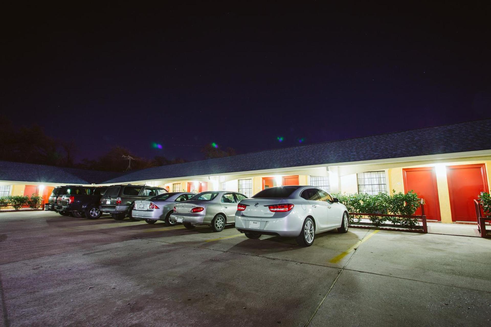REGENCY INN - CHANNELVIEW photo 16