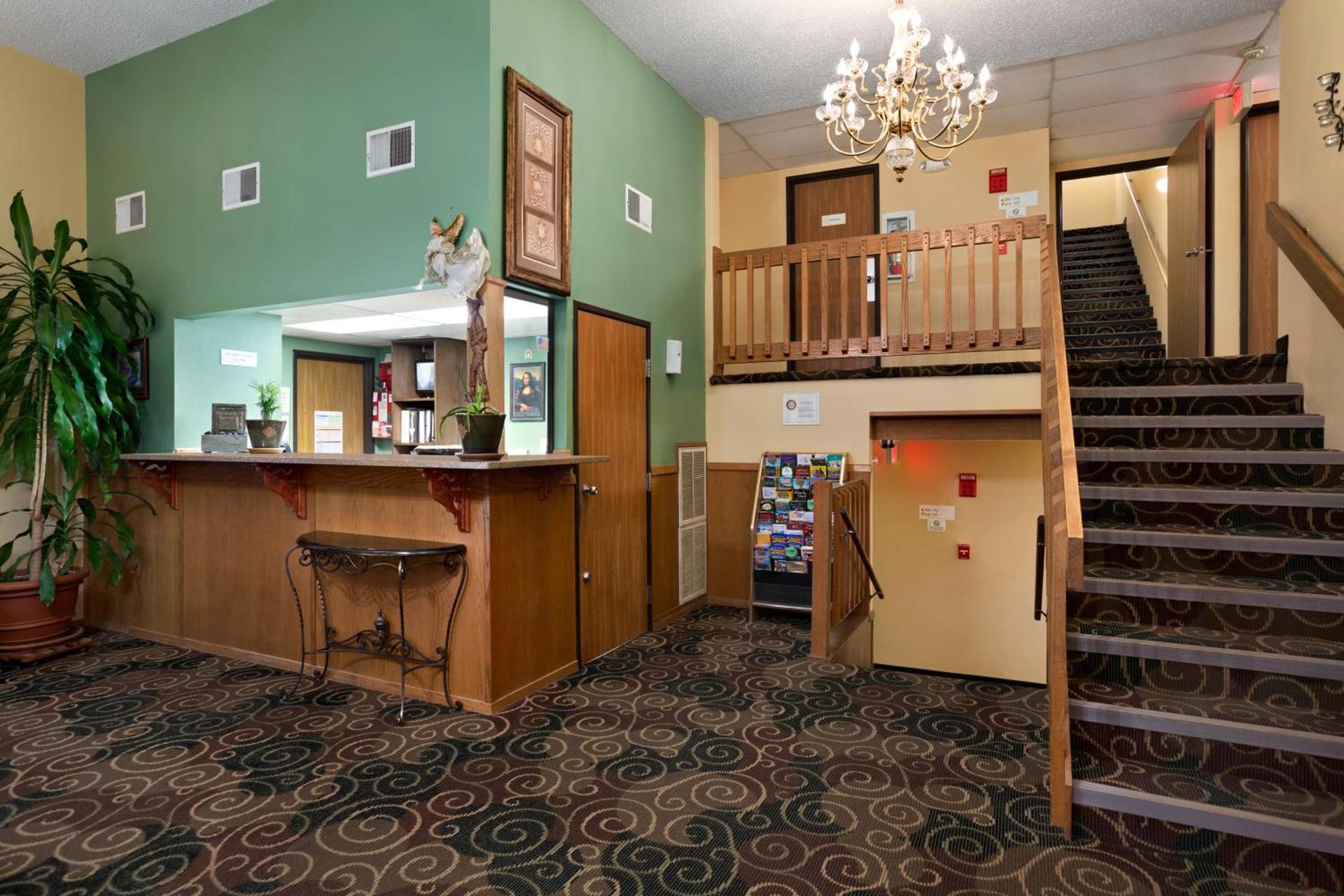 Super 8 by Wyndham Russellville photo 4