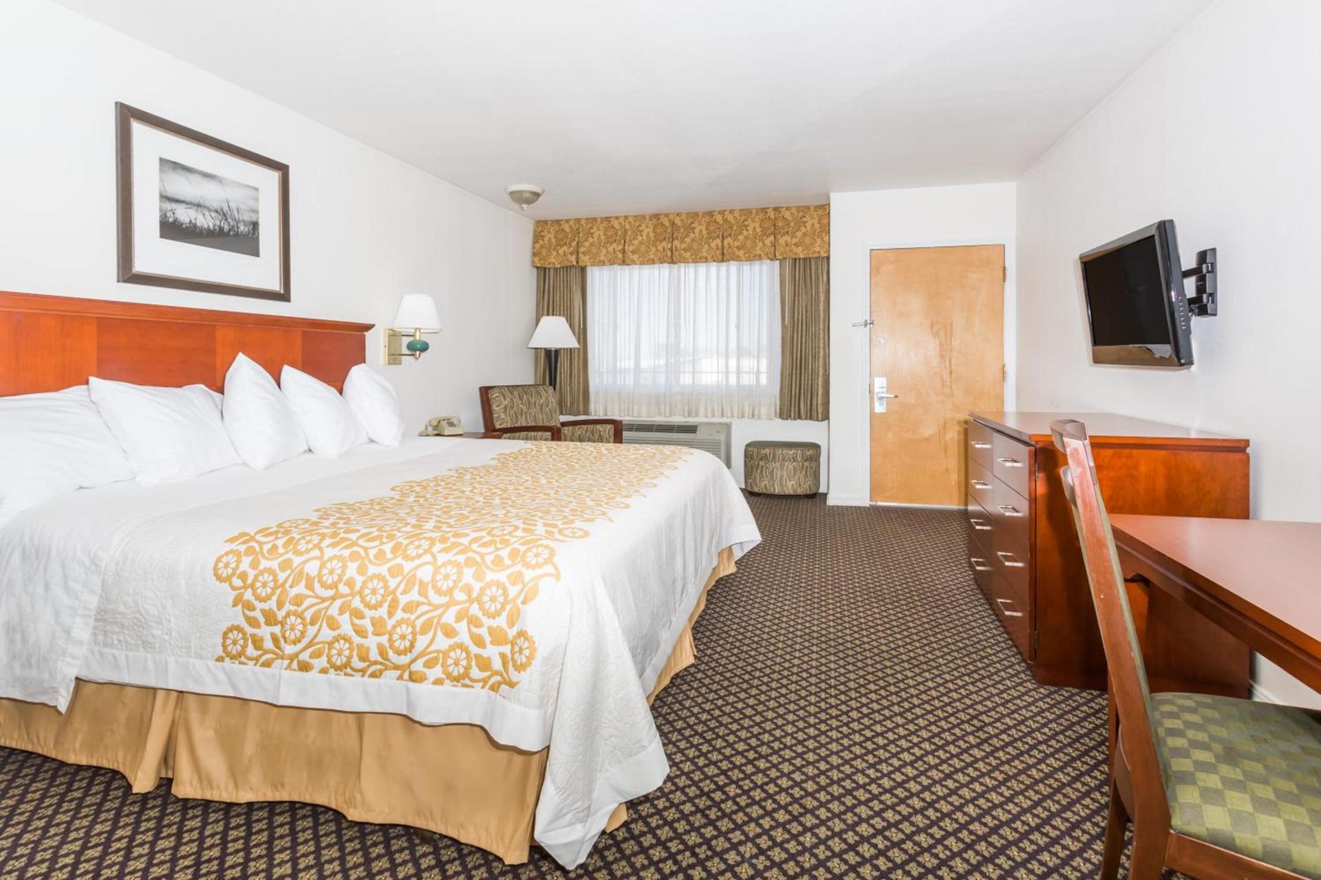 Days Inn by Wyndham Kimball photo 21