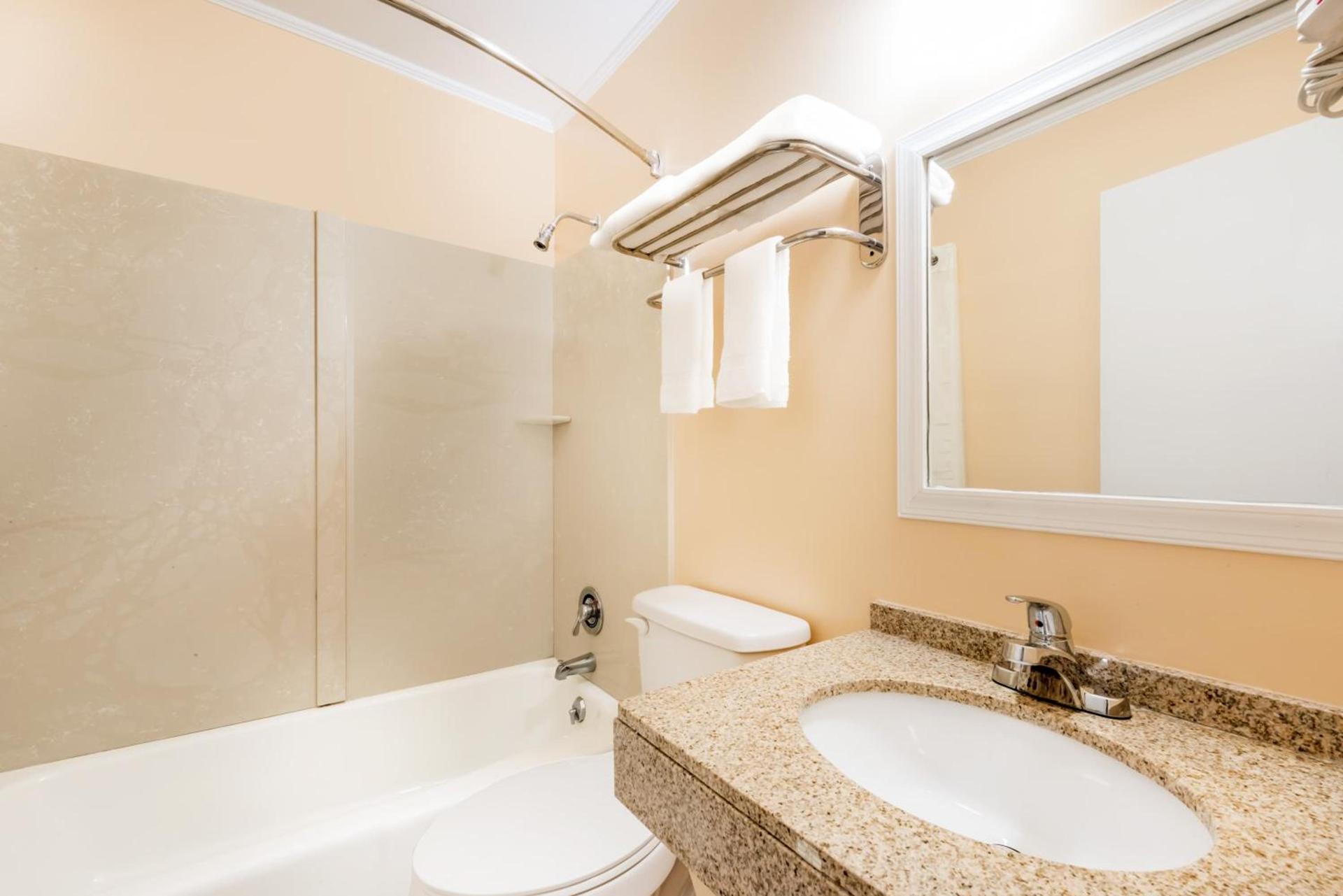 Budget Inn Mifflintown photo 13