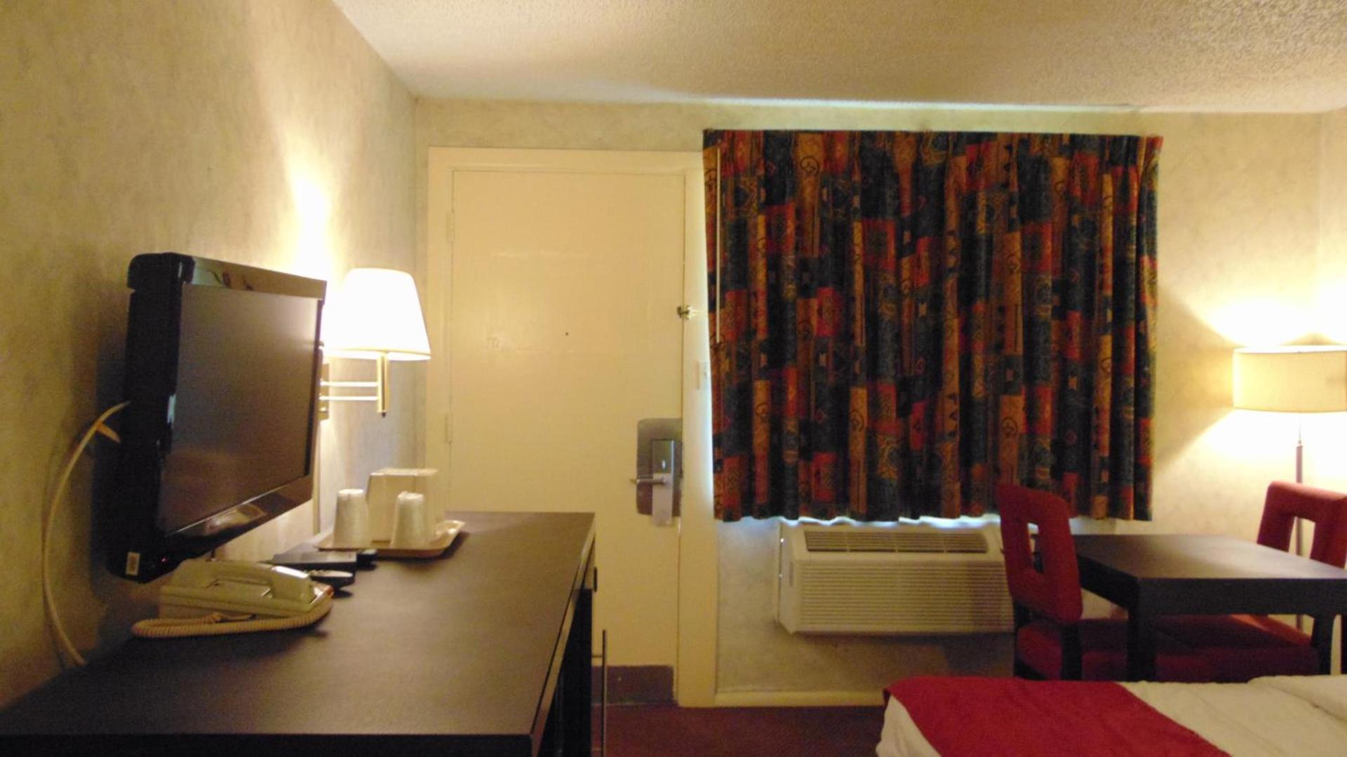 Oceanside Lodge photo 10