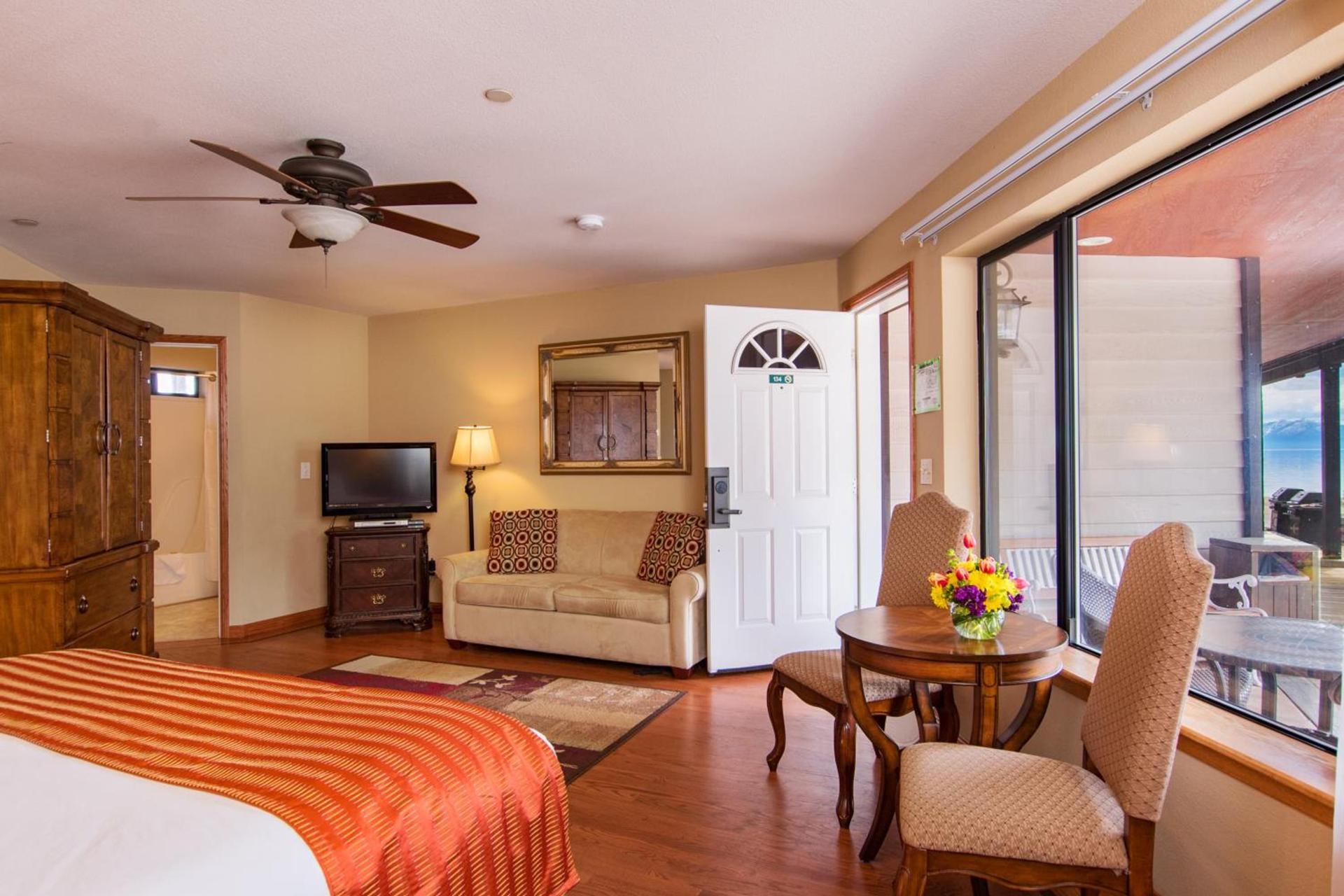 Mourelatos Lakeshore Resort photo 42