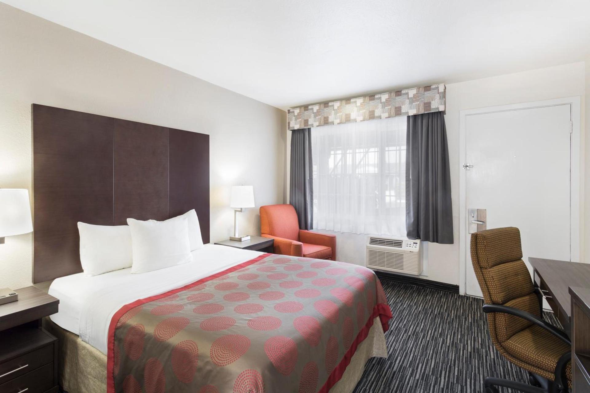 Ramada by Wyndham Monterey photo 9