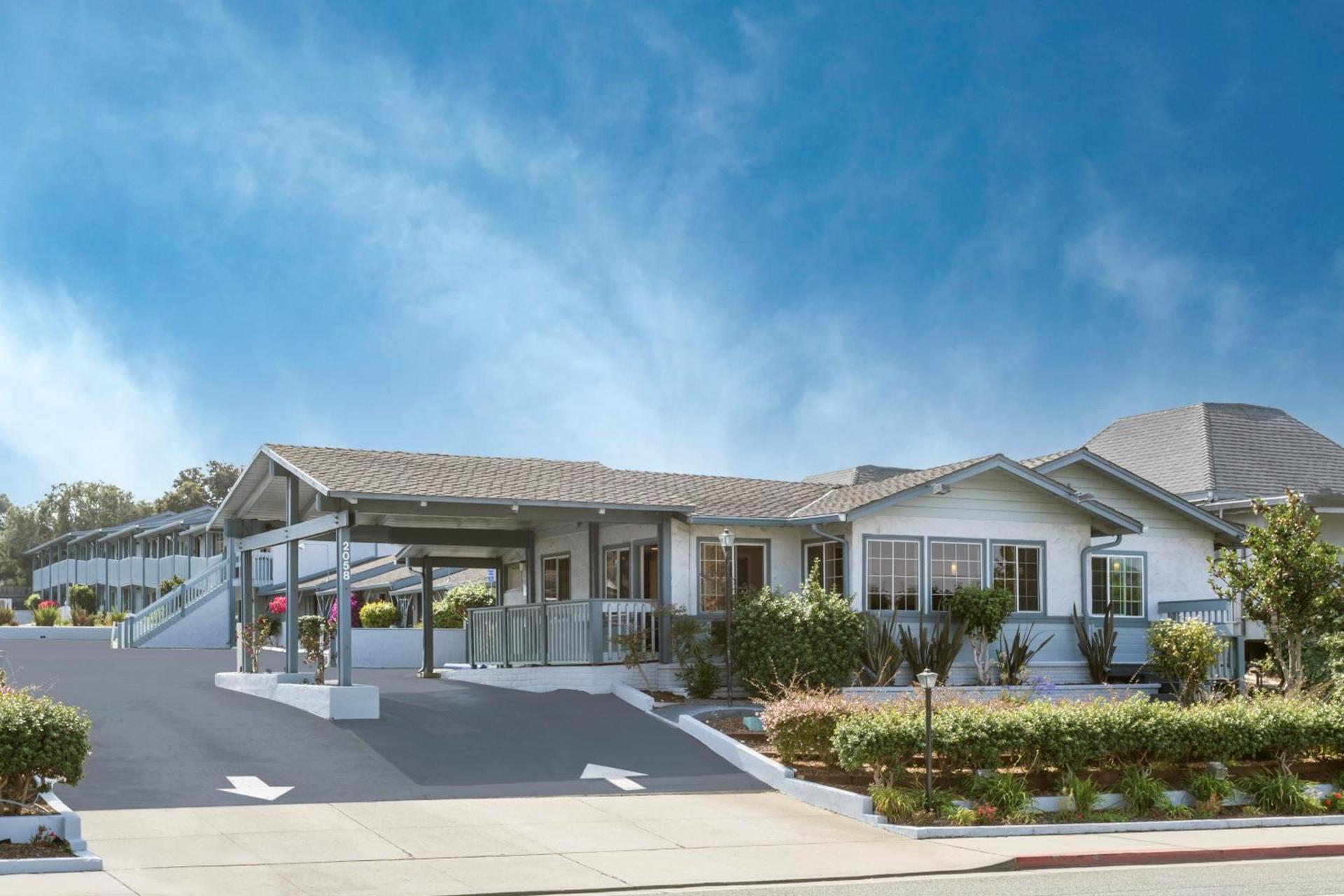 Ramada by Wyndham Monterey photo 3