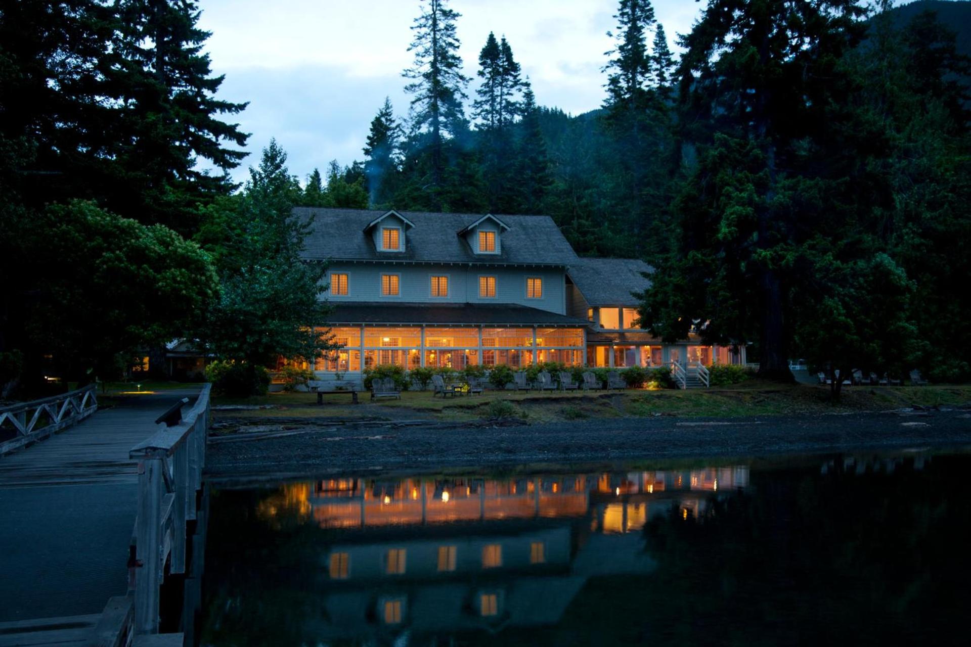 Lake Crescent Lodge photo 1