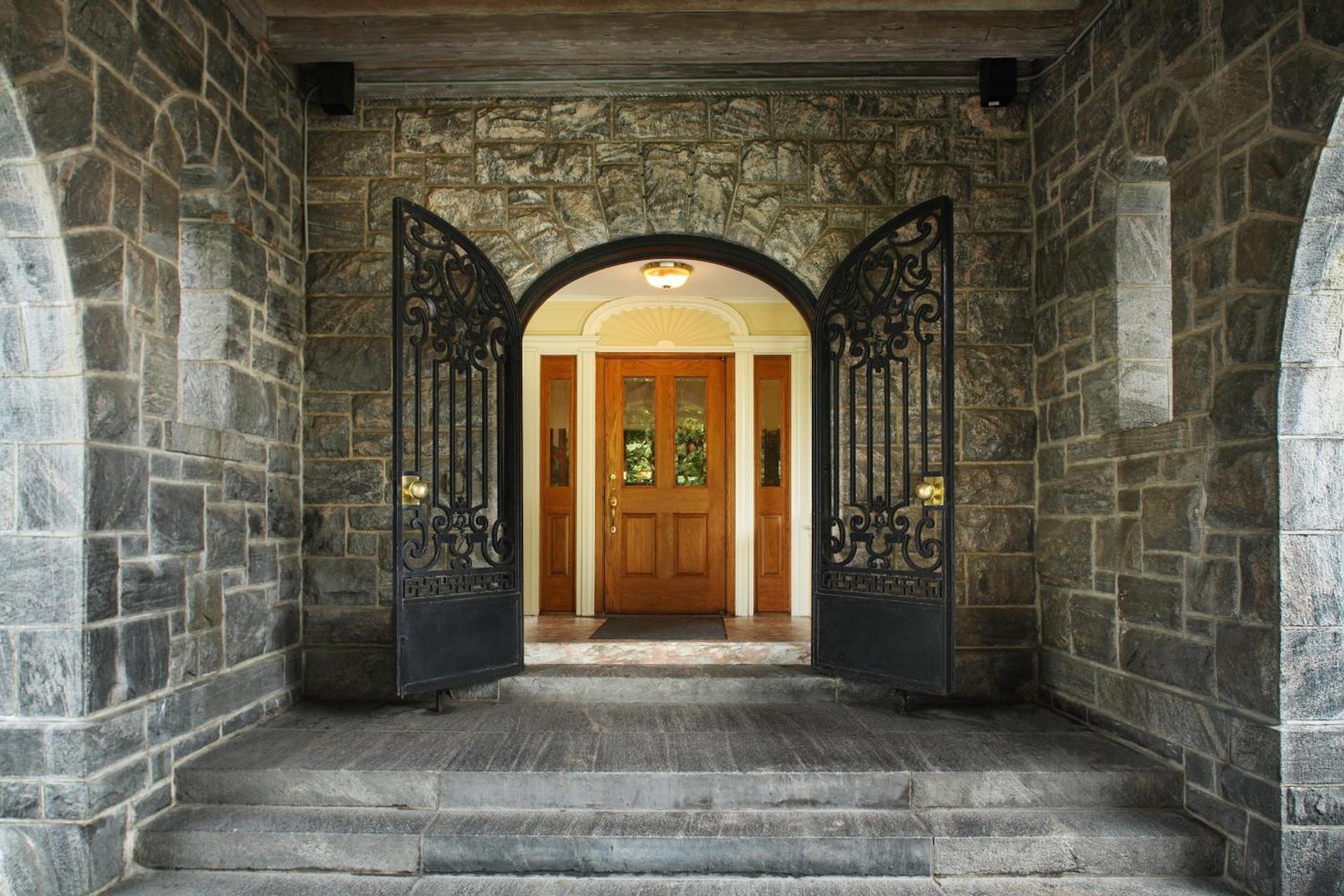 Tarrytown House Estate photo 64