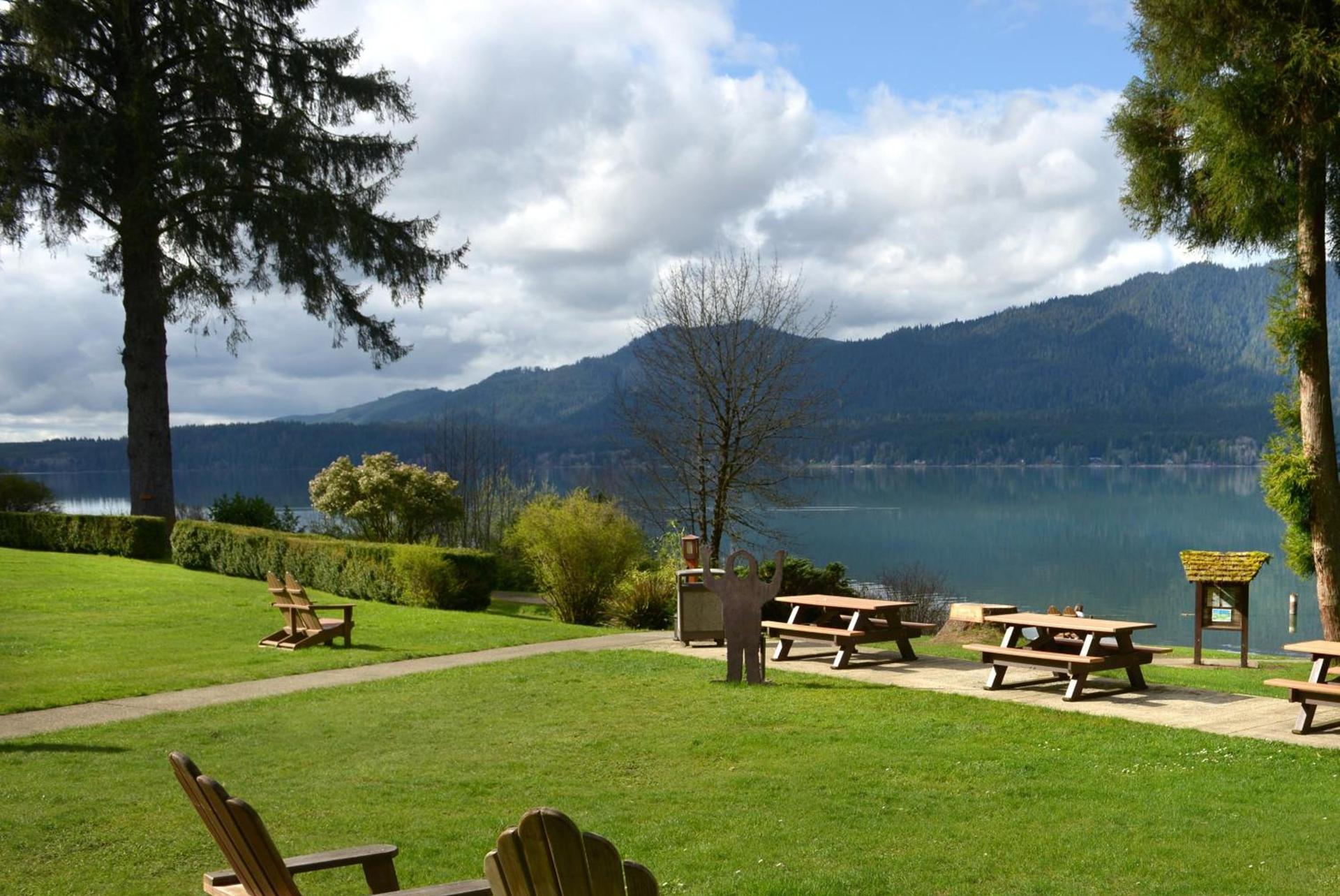 Lake Quinault Lodge photo 8