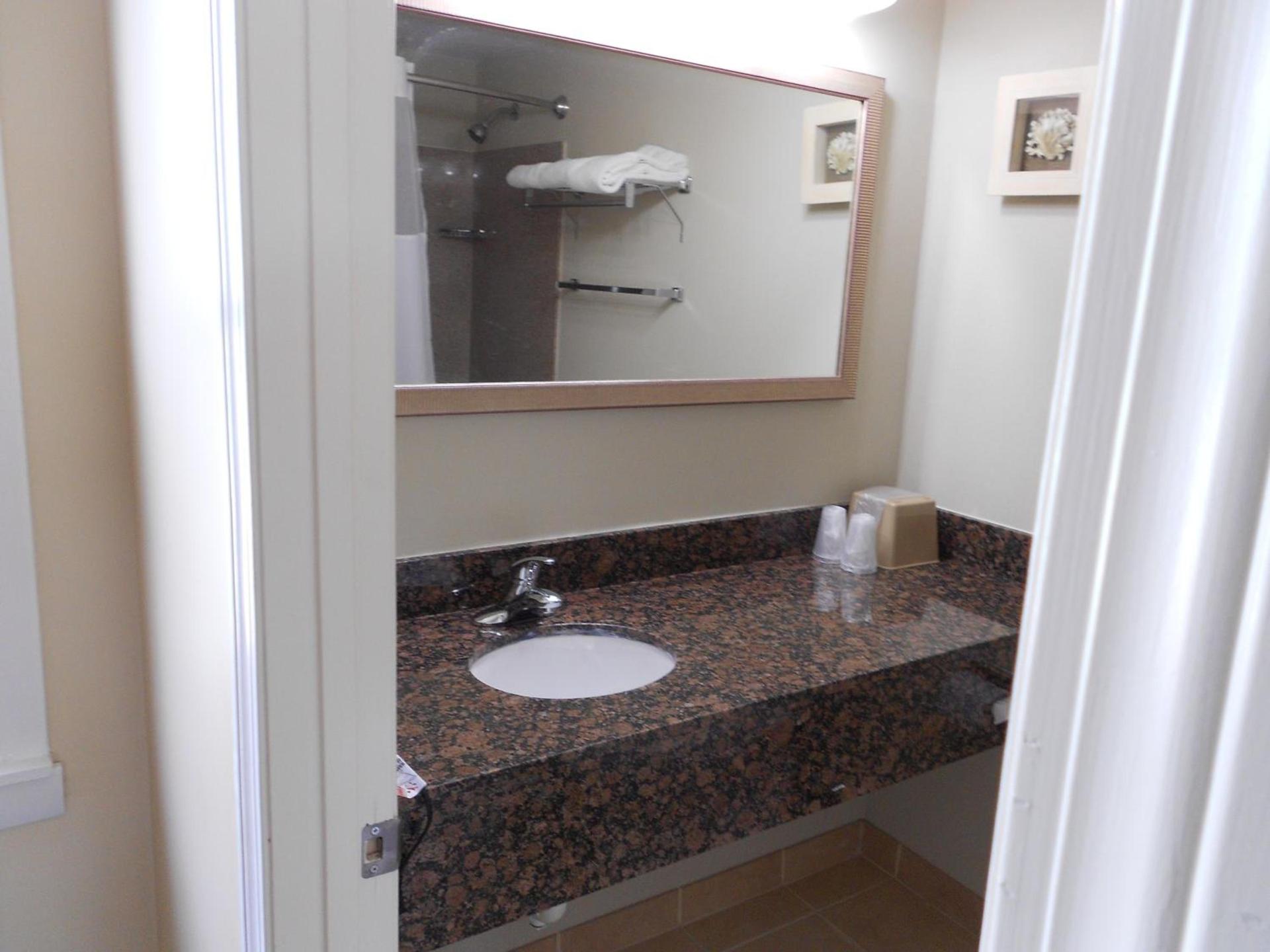 Cape Shore Inn photo 22