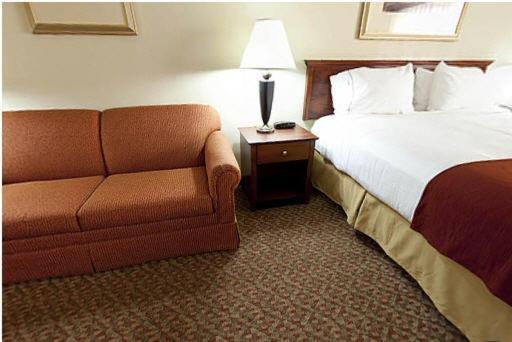 Holiday Inn Express Breaux Bridge by IHG photo 38
