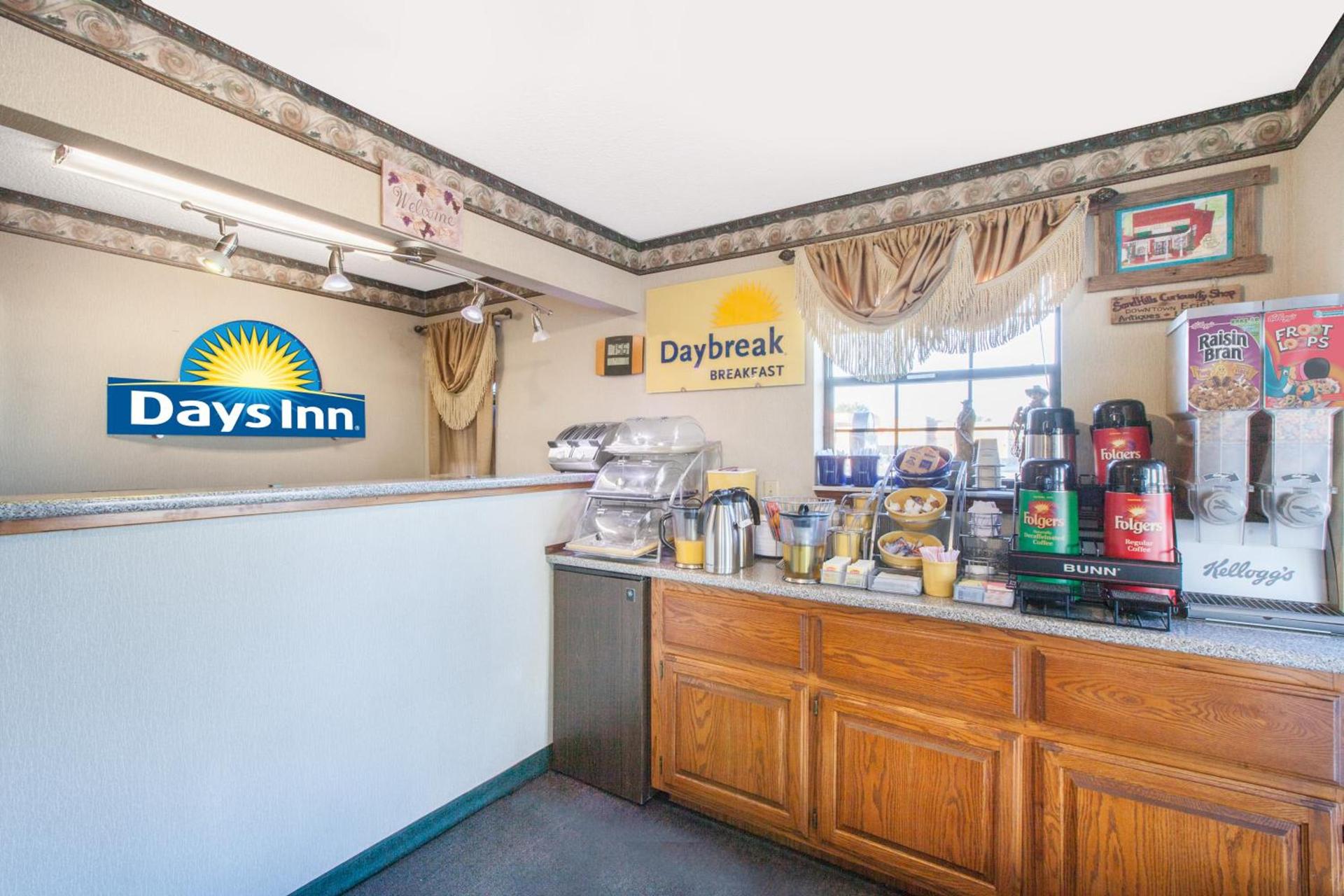 Days Inn by Wyndham Erick photo 15