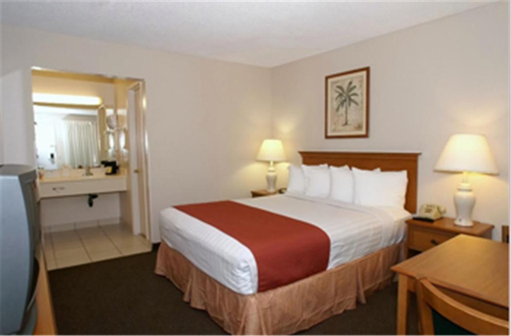 Pleasant Inn photo 14