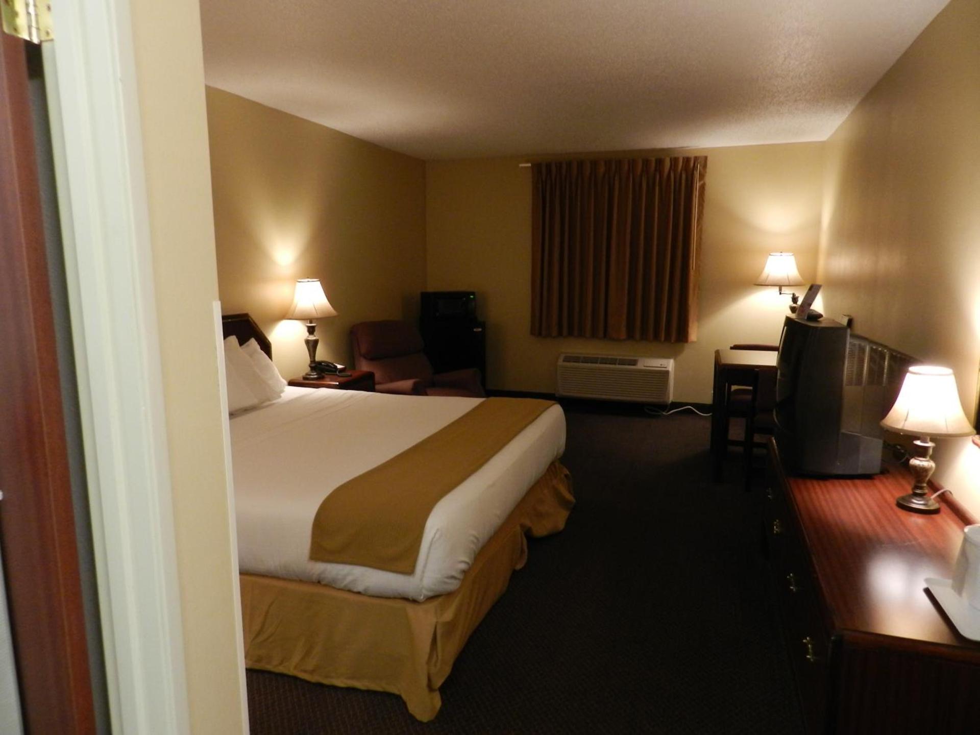 Bay Inn & Suites Troy photo 8
