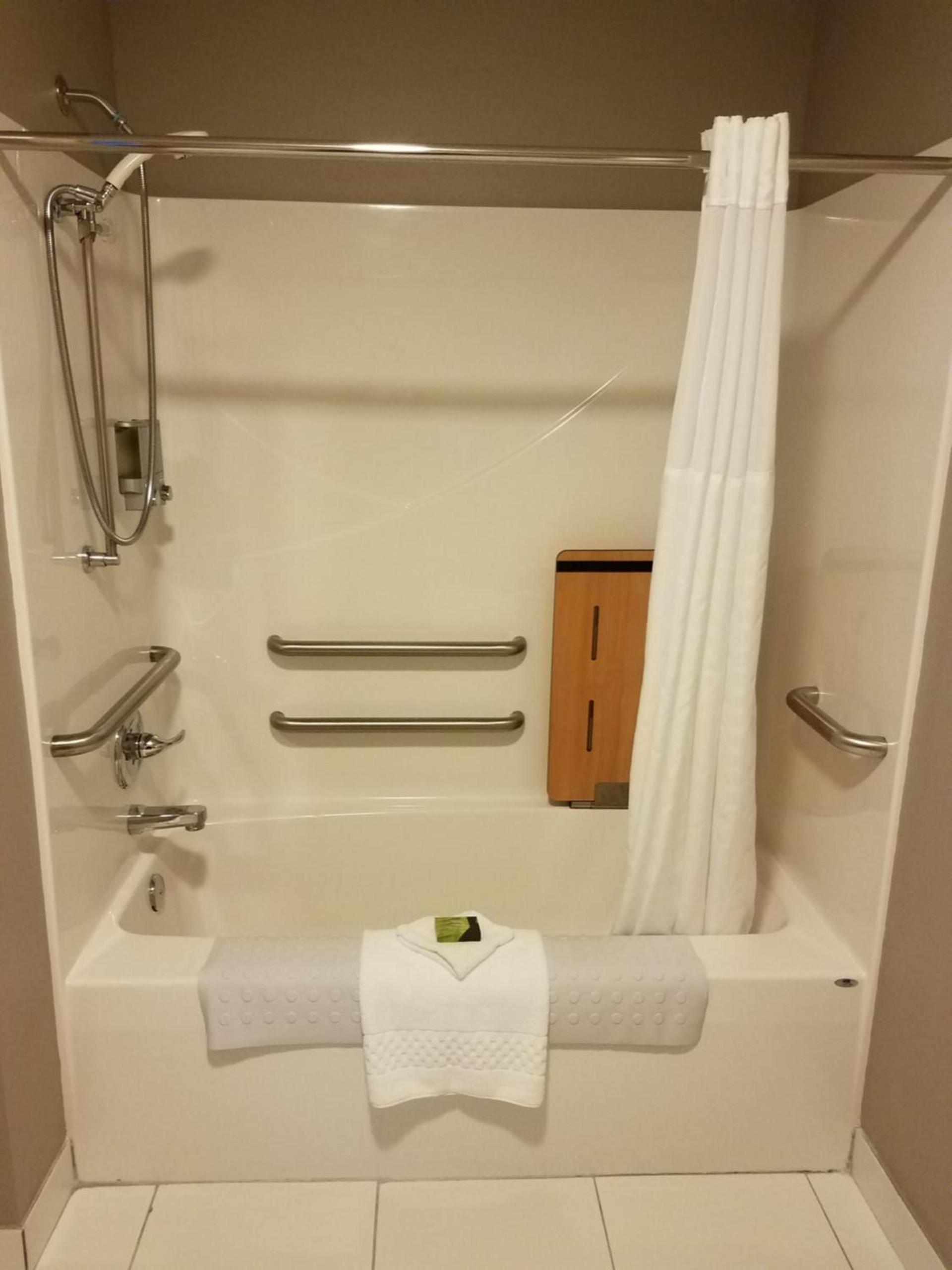 Okoboji Inn & Suites photo 26