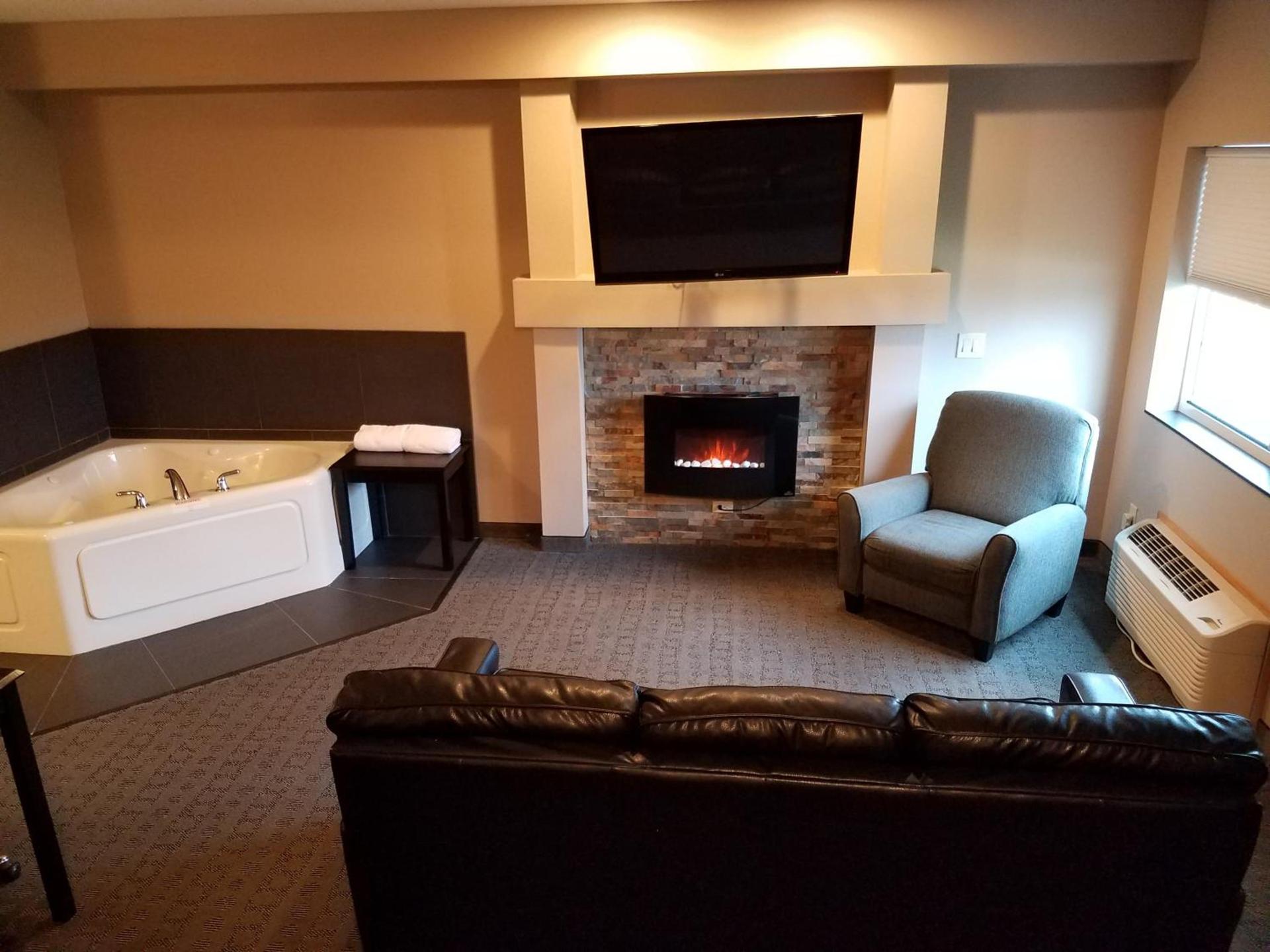 Okoboji Inn & Suites photo 2