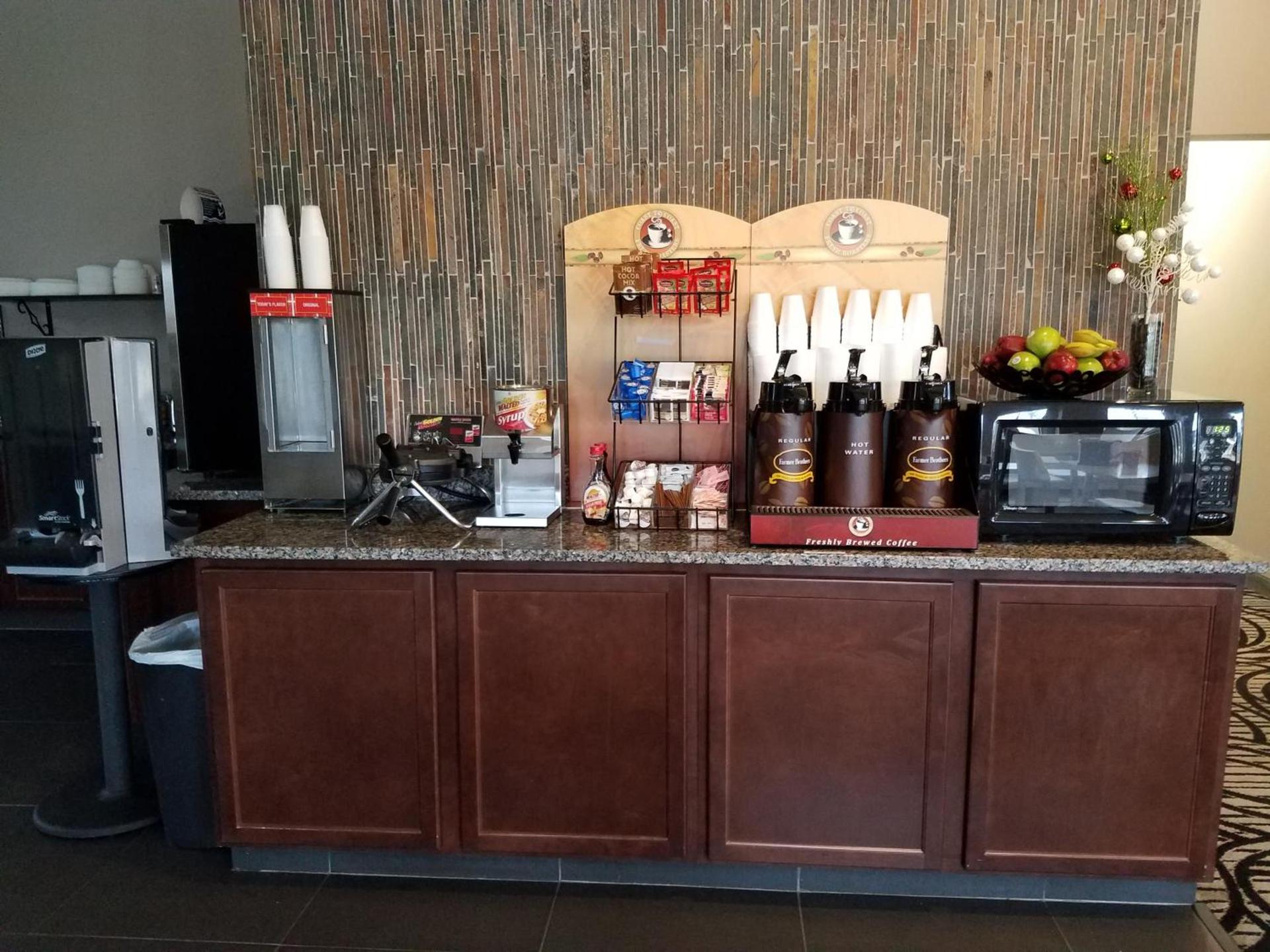 Okoboji Inn & Suites photo 30