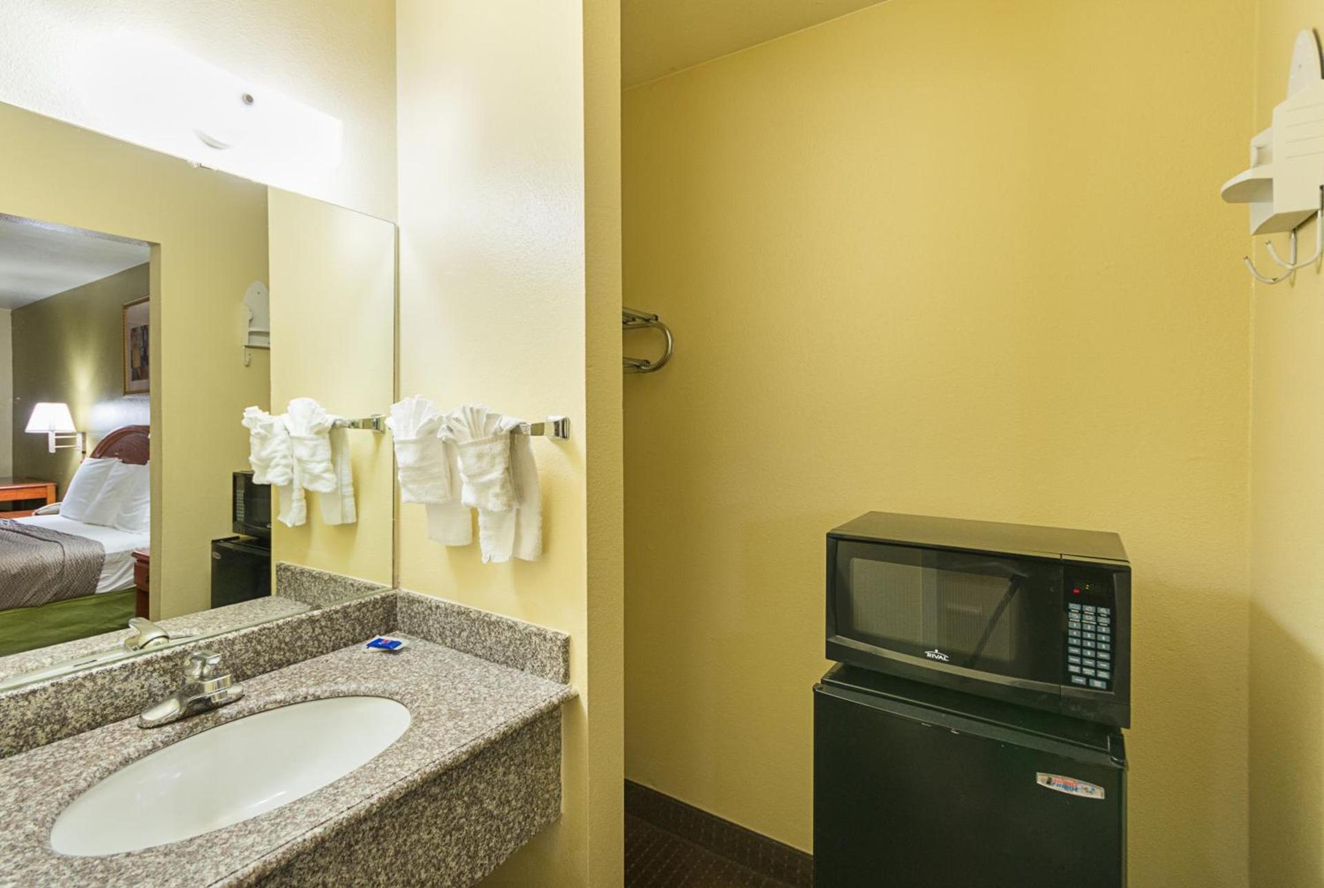 Motel 6-Livingston, TX photo 44