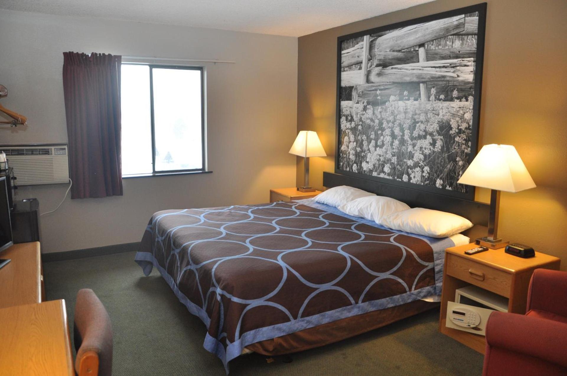 Super 8 by Wyndham Boise photo 16