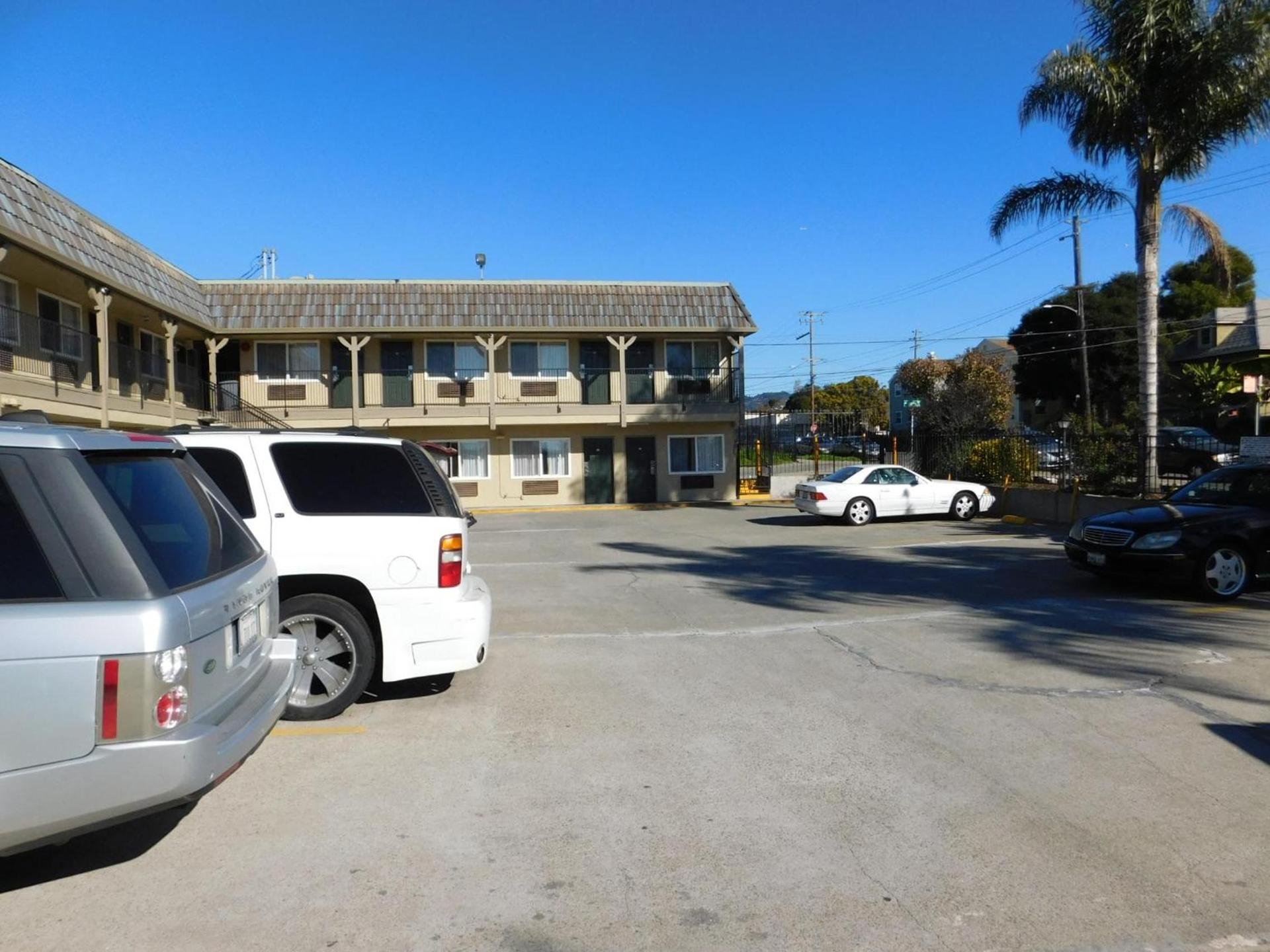 Continental Lodge photo 11
