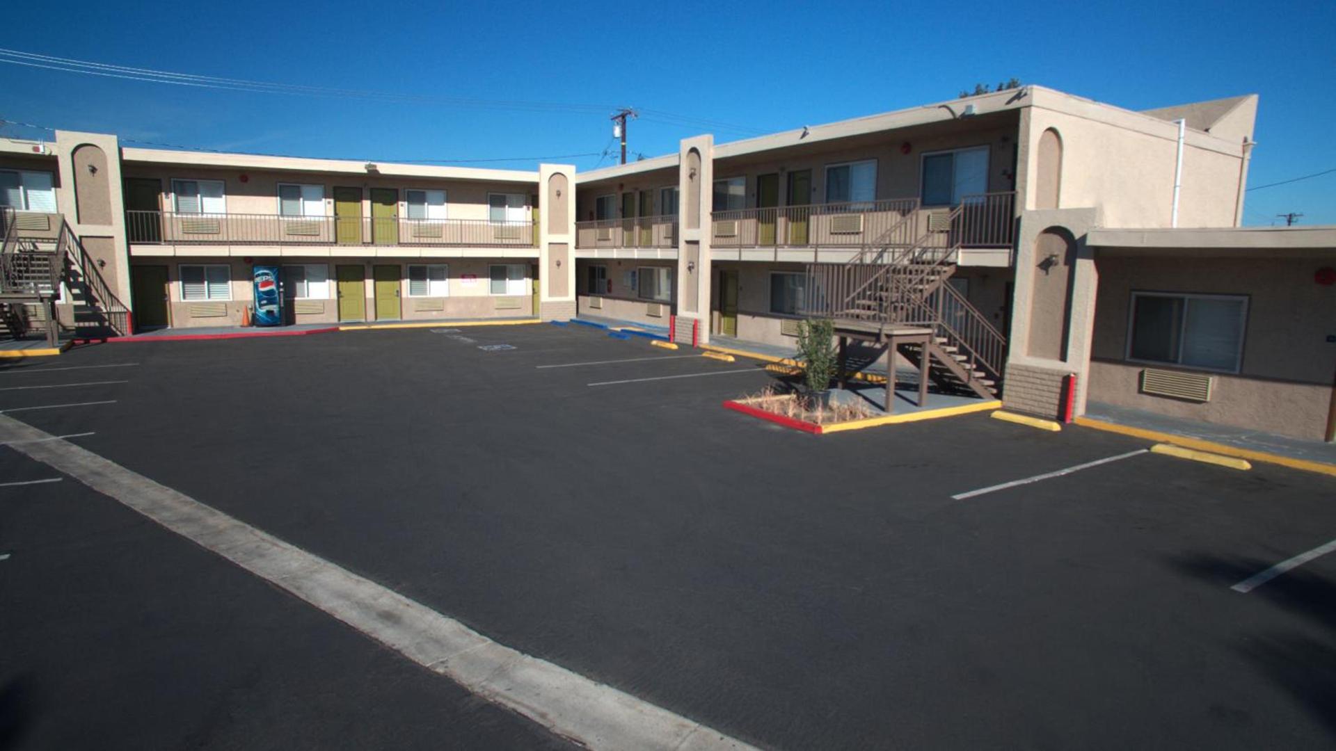Tropic Lodge photo 10