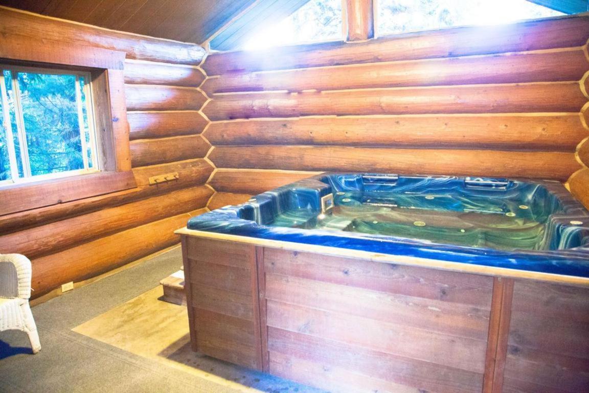 Log Inn Bonners Ferry photo 5