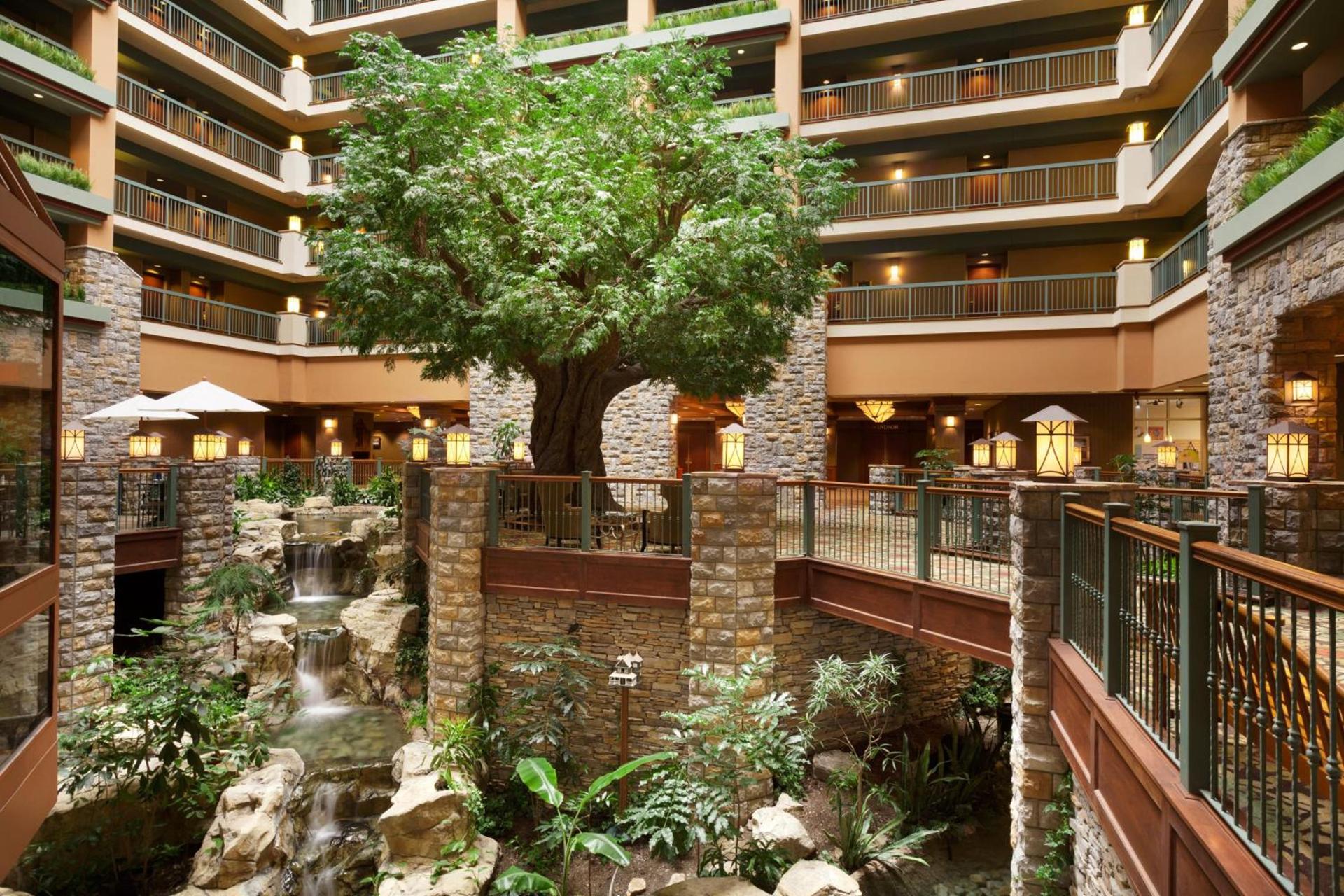 Chateau on the Lake Resort Spa and Convention Center photo 35