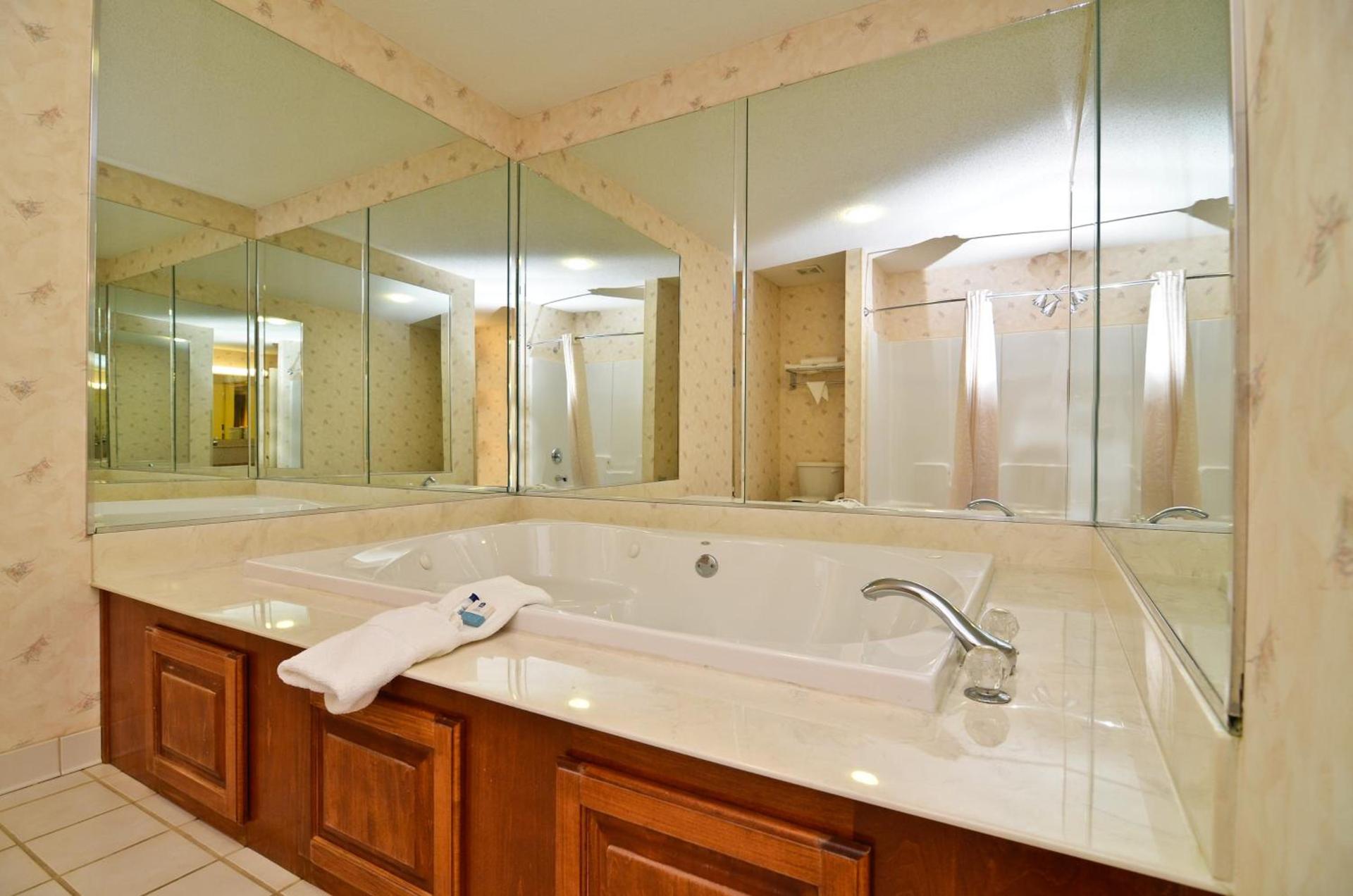 Peach State Inn & Suites photo 9