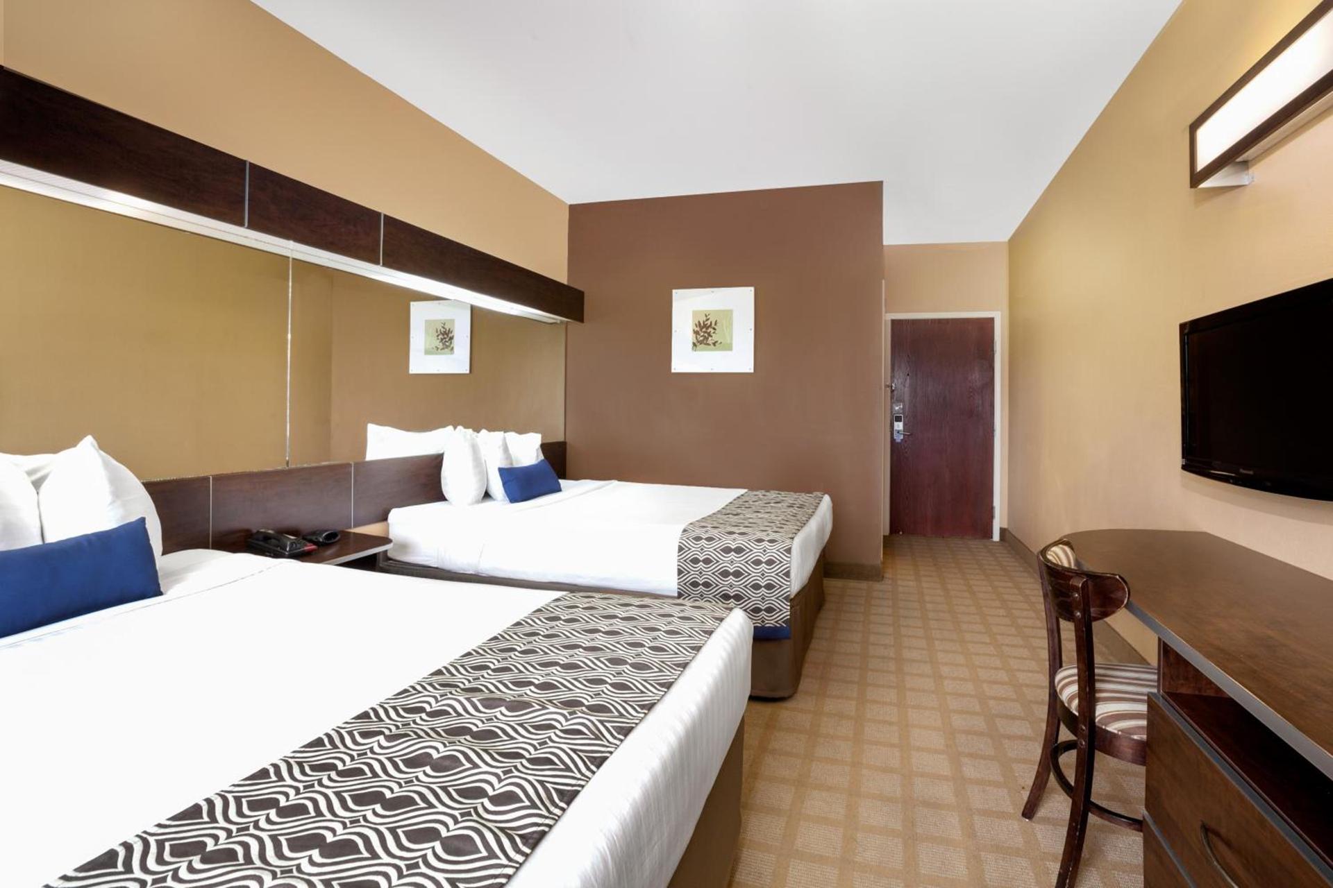 Microtel Inn and Suites Lafayette photo 42
